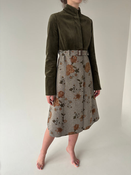 Palton în croi chic cu talie ultra înaltă marcată reglabilă din lana extrafina