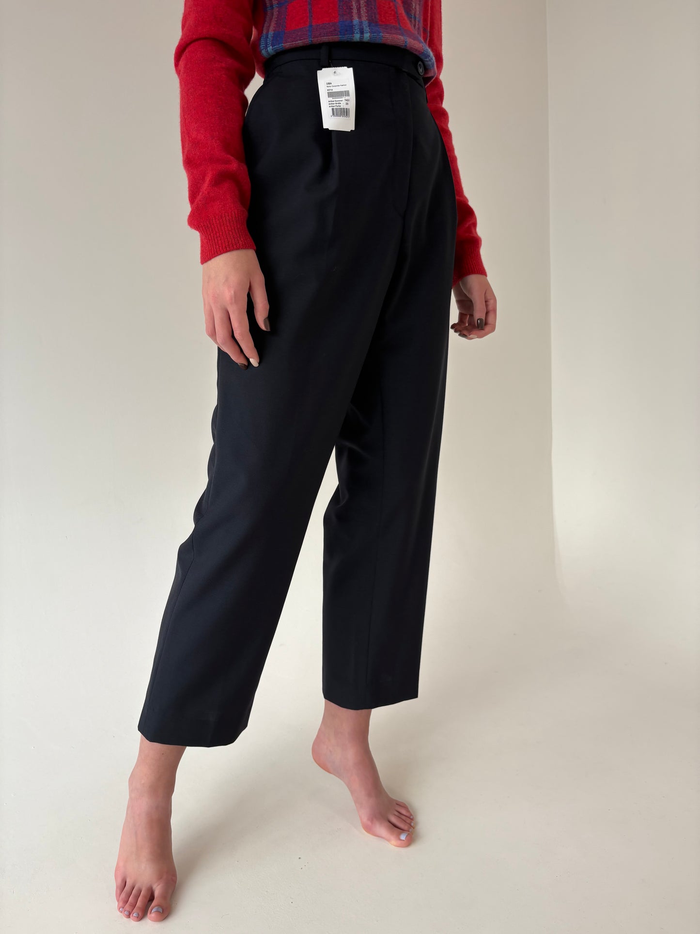 Pantaloni noi cu etichetă din lana extrafina cu pense și talie înaltă