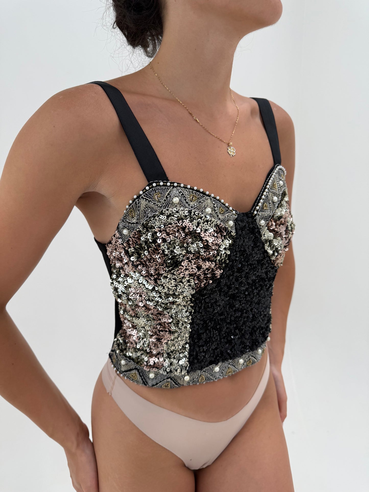 Corset modelator pe bază de bumbac cu aplicații paiete în nuanțe metalice