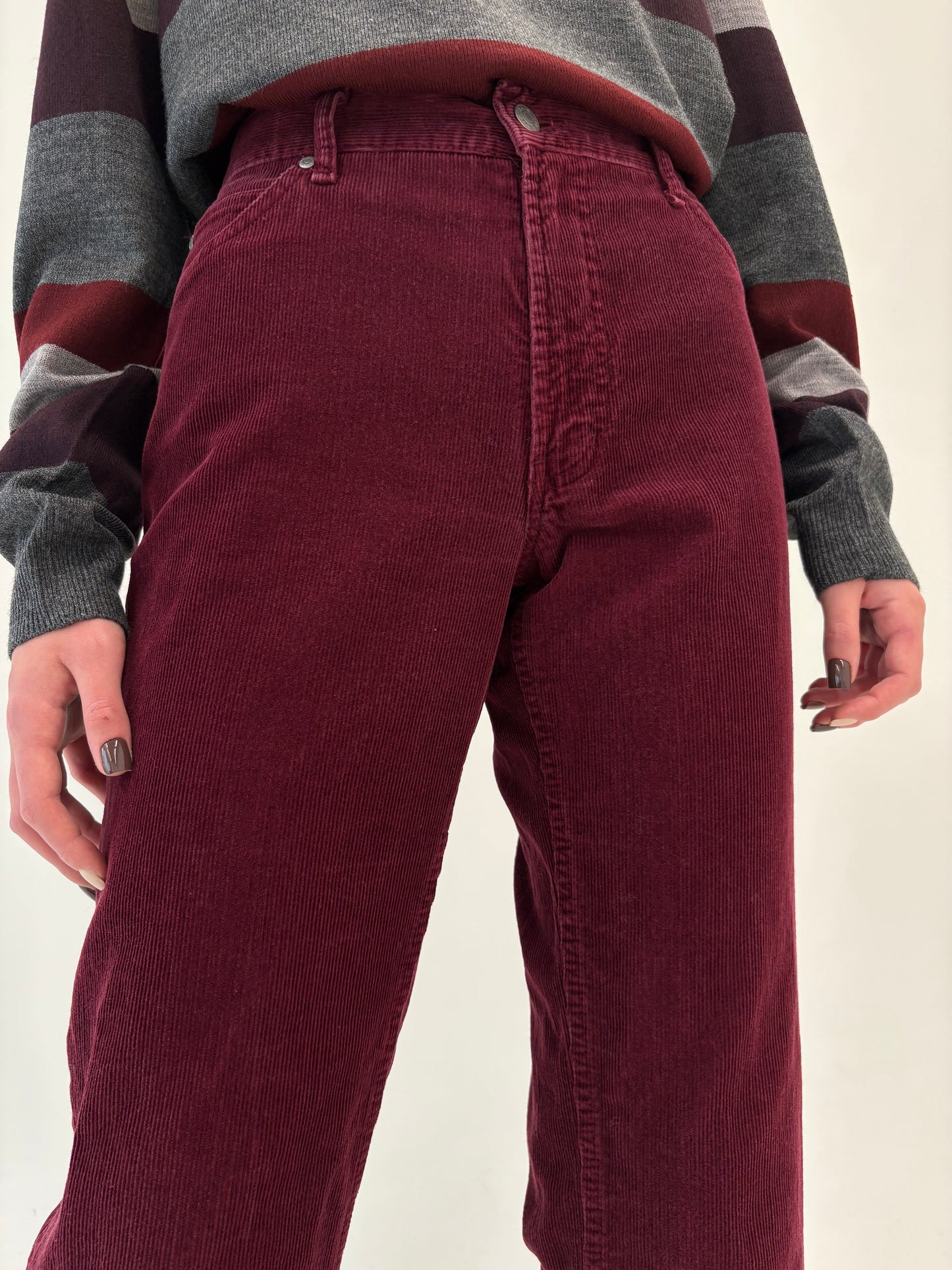 Pantaloni burgundy tall din corduroy