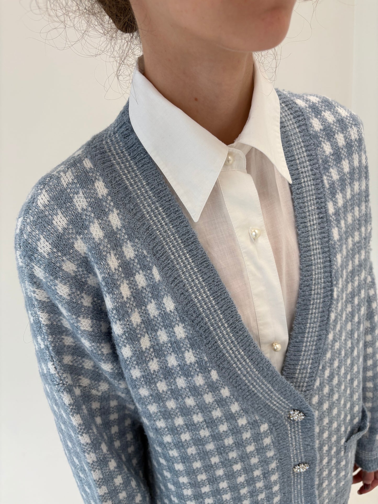Cardigan baby blue gros cu nasturi bijuterie