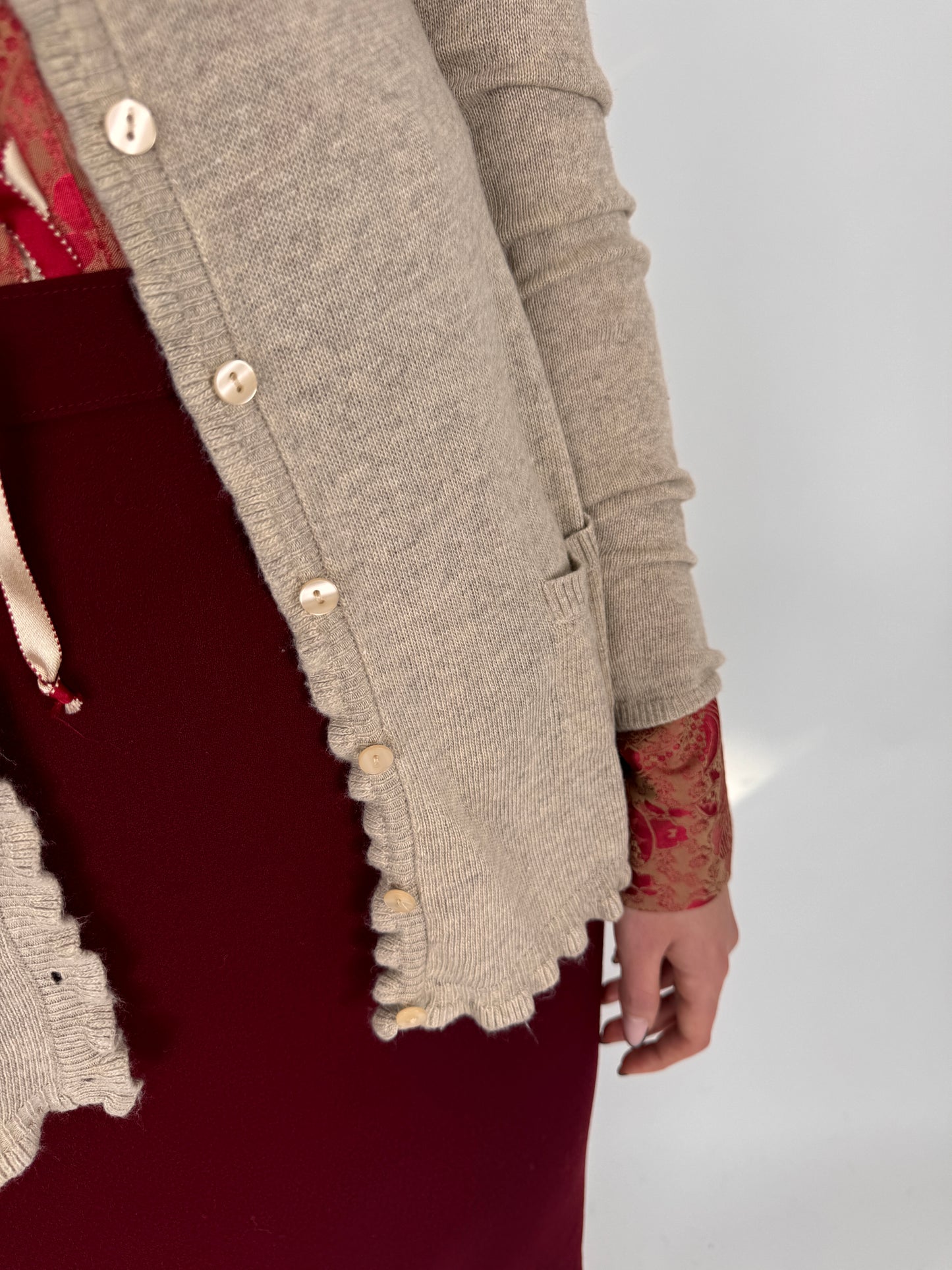 Cardigan nude din lana extrem de fină
