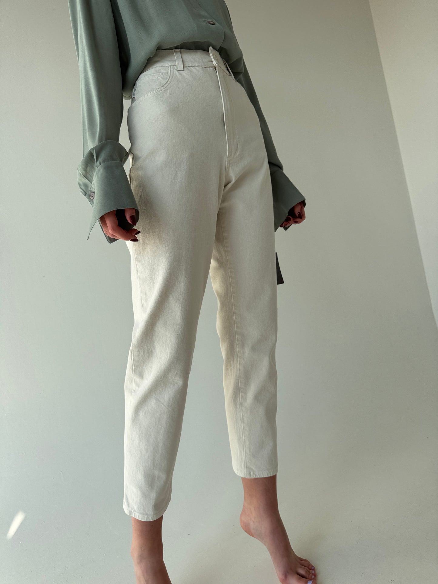 Jeans vintage premium off white ultra modelator cu talie super înaltă