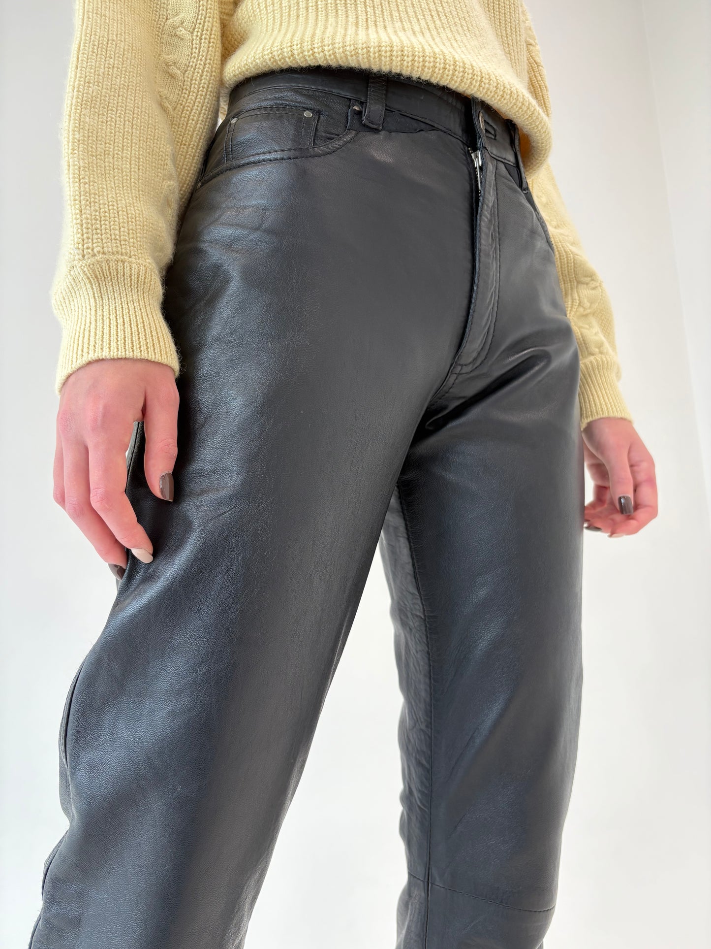 Pantaloni tall din piele naturală extrem de moale