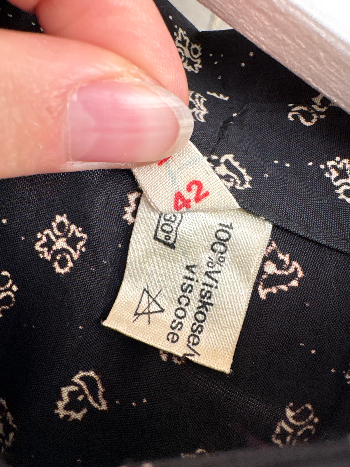 LBD maxi cu buzunare și talie ultra înaltă marcată elastică