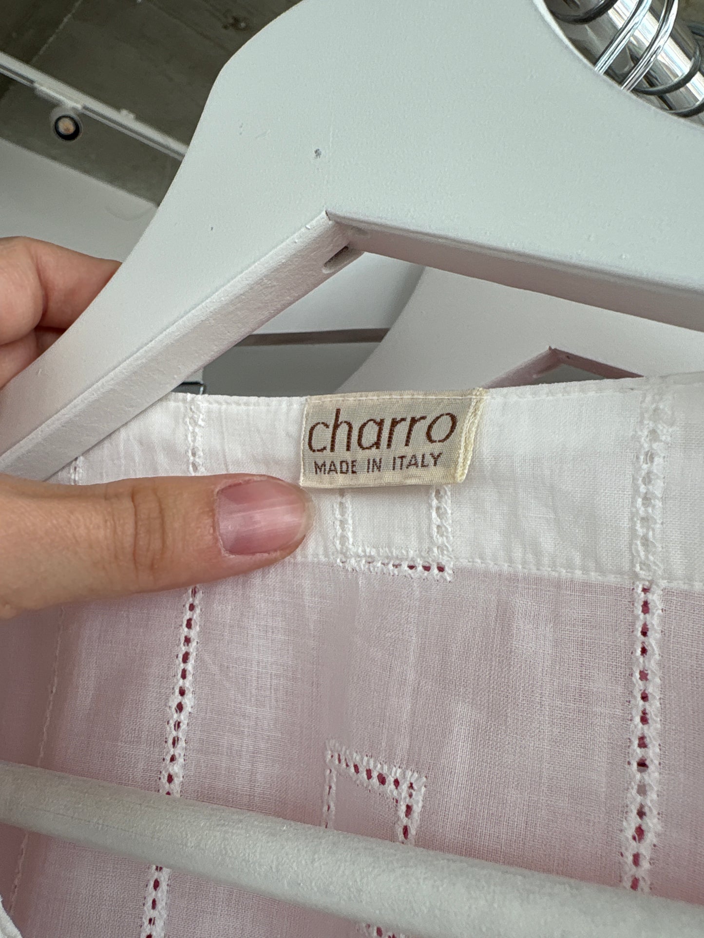 Tunica italiană excepțională integral cu broderie anglaise din cea mai fină pânză