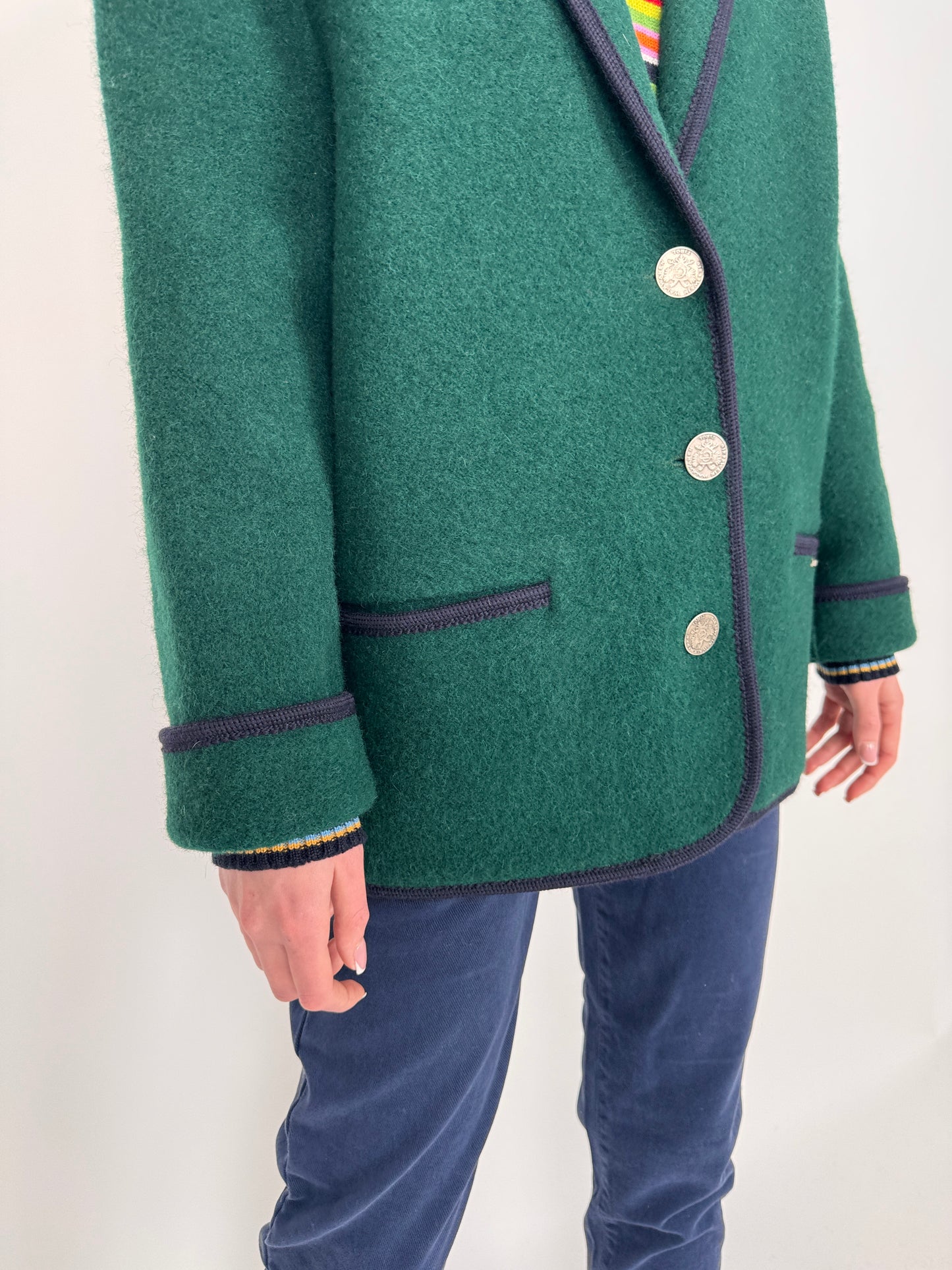 Jacheta dark pine green din boiled wool cu nasturi metalici argintii