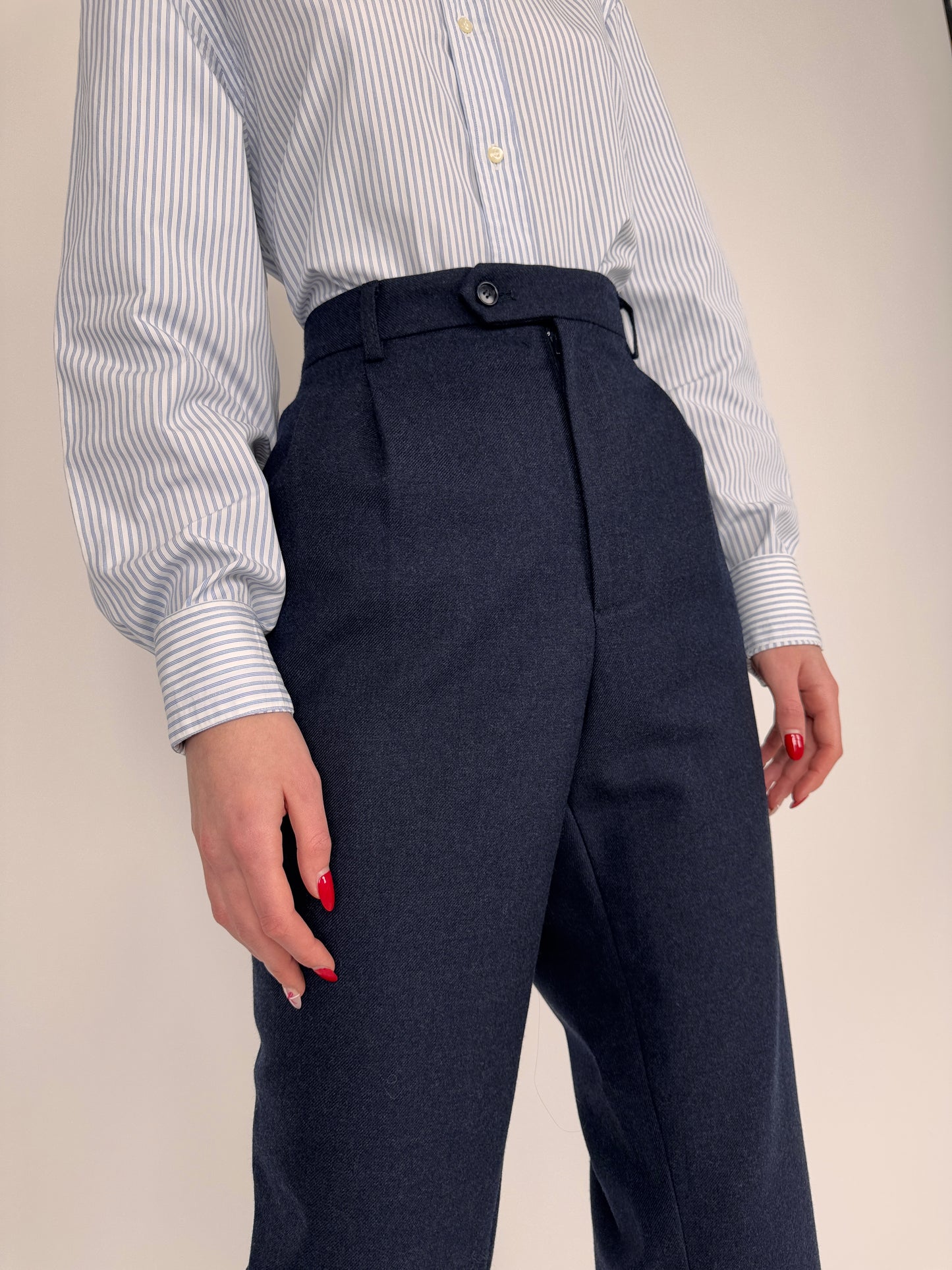 Pantaloni Navy din lana plină cu talie înaltă și pense