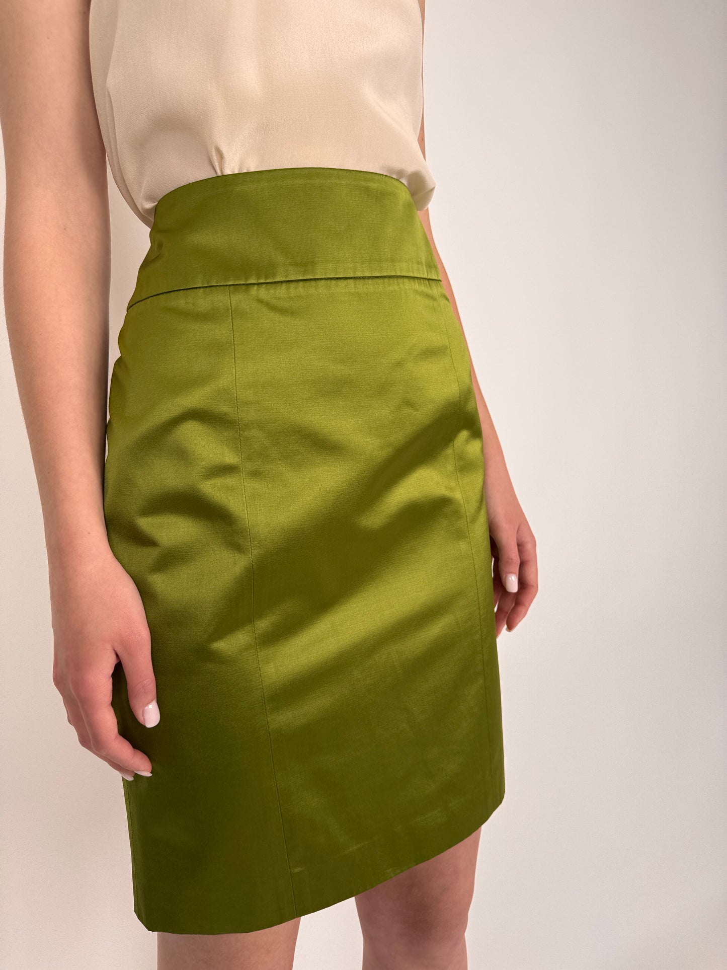 Fustă Hugo Boss seaweed green satinata