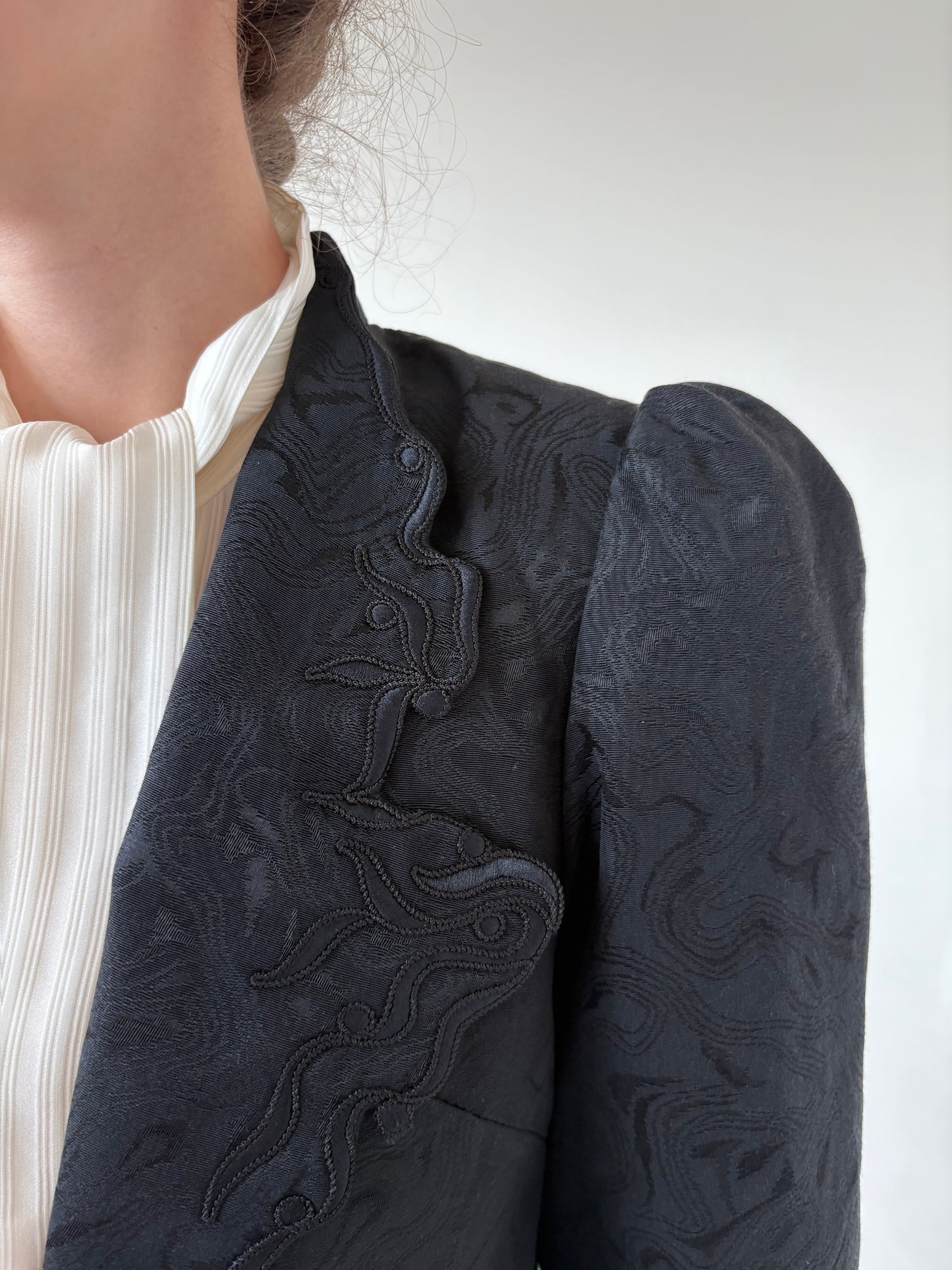 Sacou vintage din brocart plin de bumbac cu revere bijuterie brodate