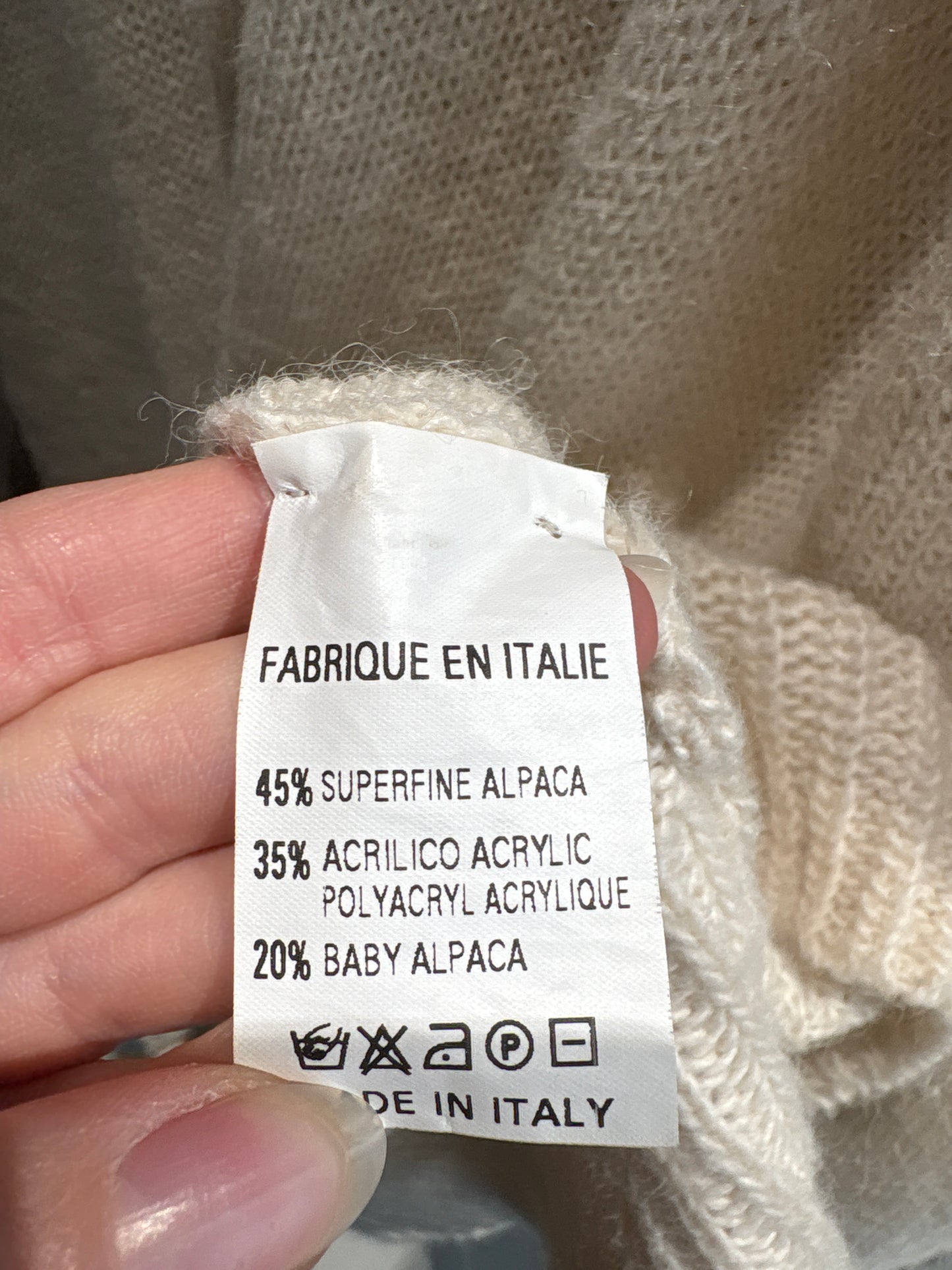 Cardigan lung butter white italian din alpaka și baby alpaka multiply