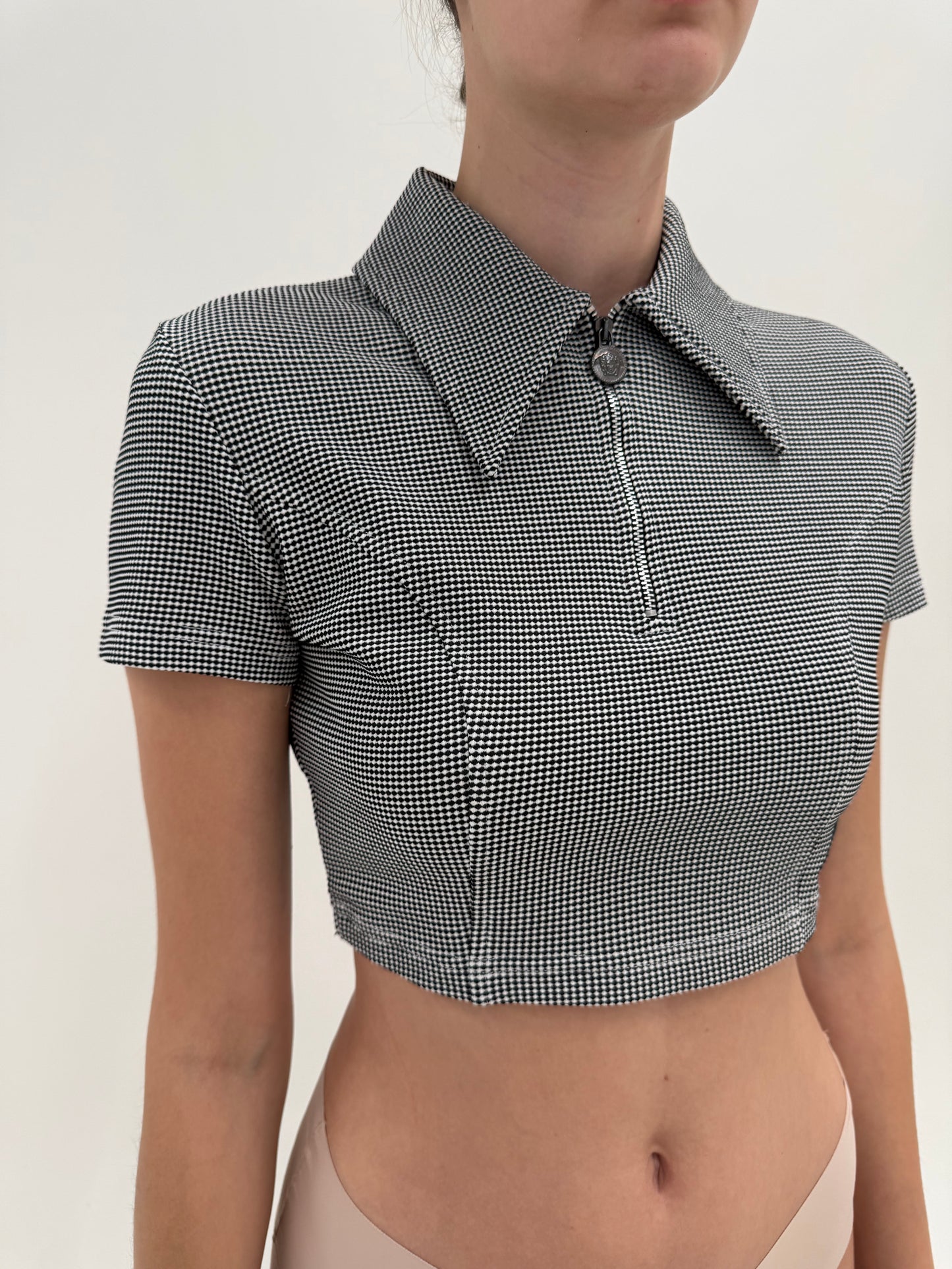 Top vintage Versace cropped modelator cu logoul brandului pe feronerie