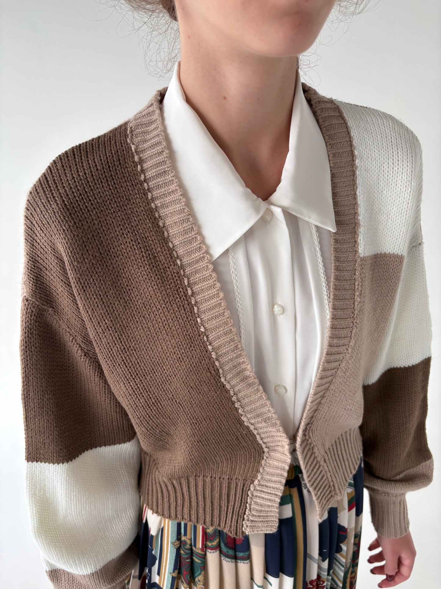 Cardigan gros cu mâneci ample în nuanțe de nude din mix de lana extrafina