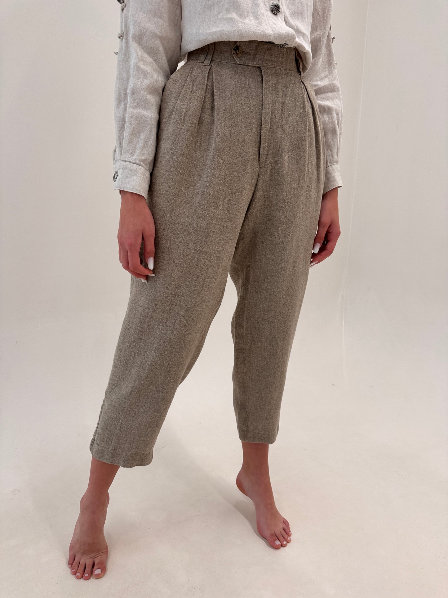 Pantaloni vintage camel din pânză grea de in cu pense și talie ultra înaltă