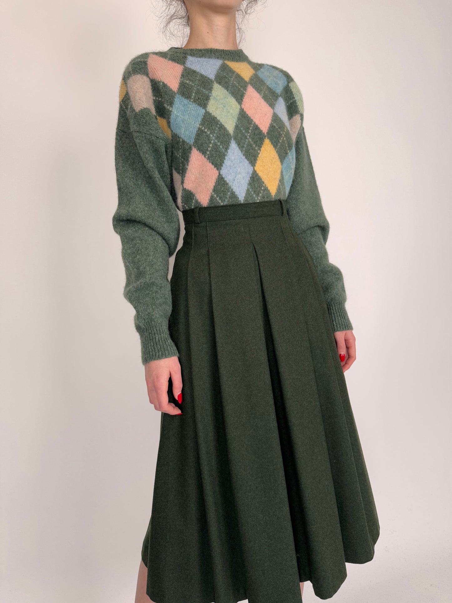 Fustă plisată midi spre maxi din stofă de lana plină hunter green