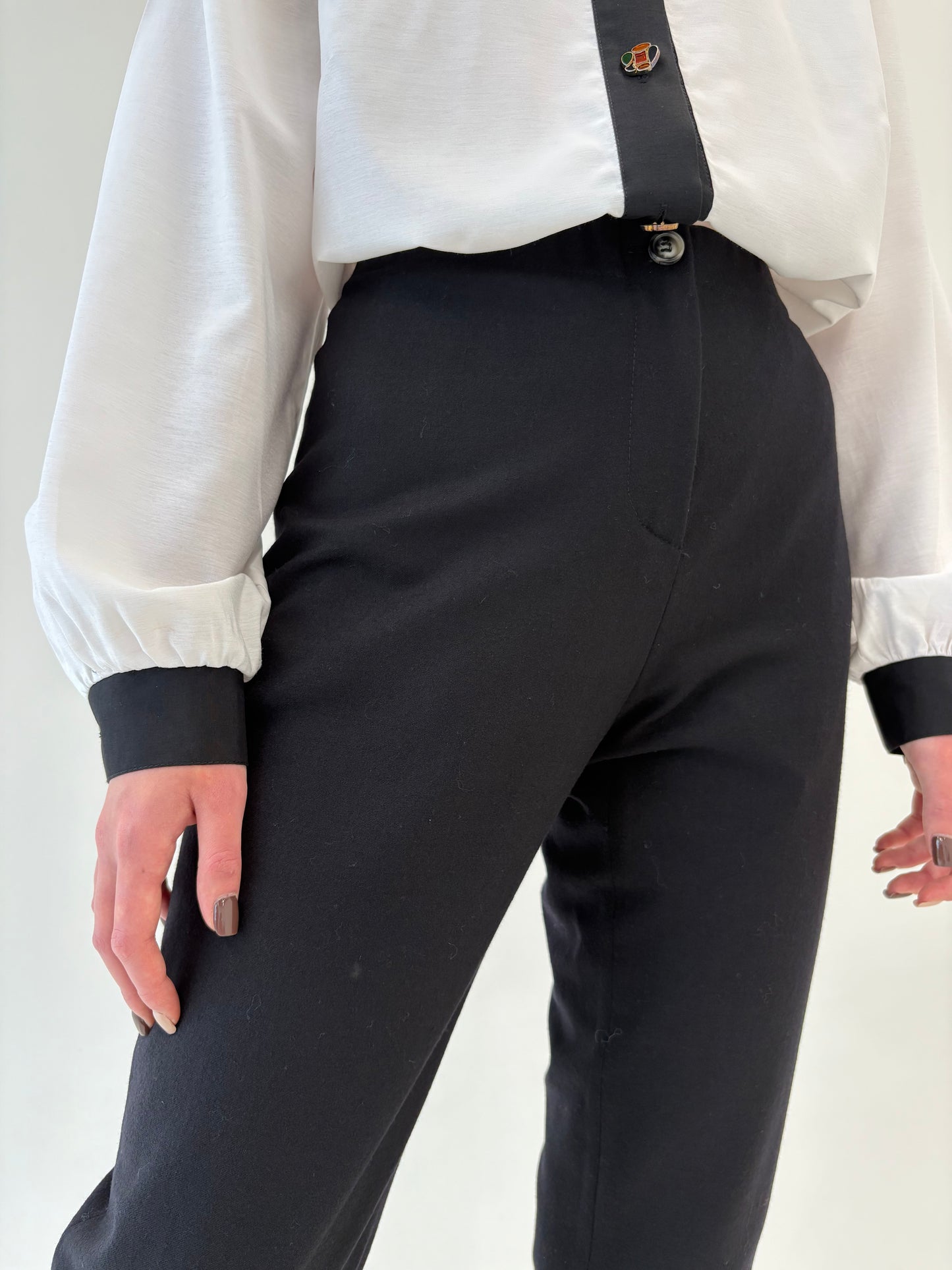 Pantaloni negri italienești petite din lana extrafina confort de la zi la seară