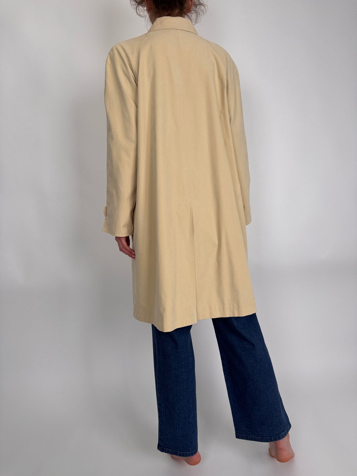 Trench light nude în croi clasic