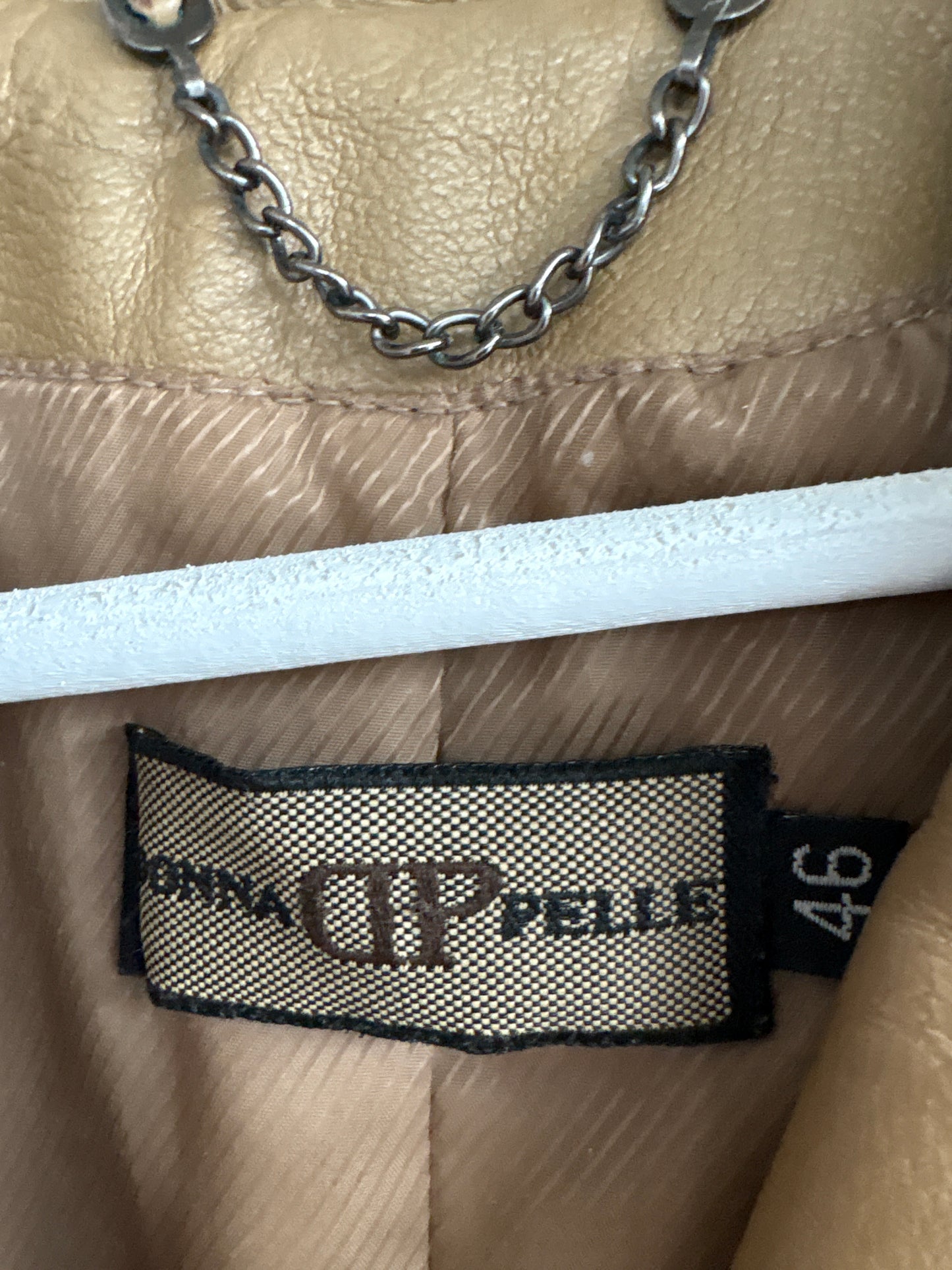 Pardesiu italian camel din piele naturală plină în croi clasic