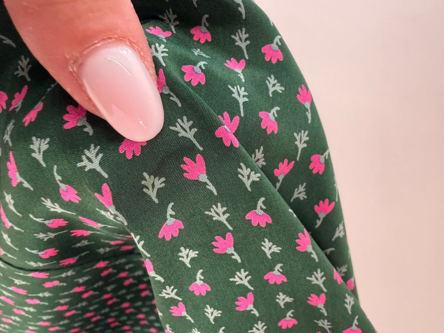 Fustă vintage din mătase naturală cu print floral fucsia midi