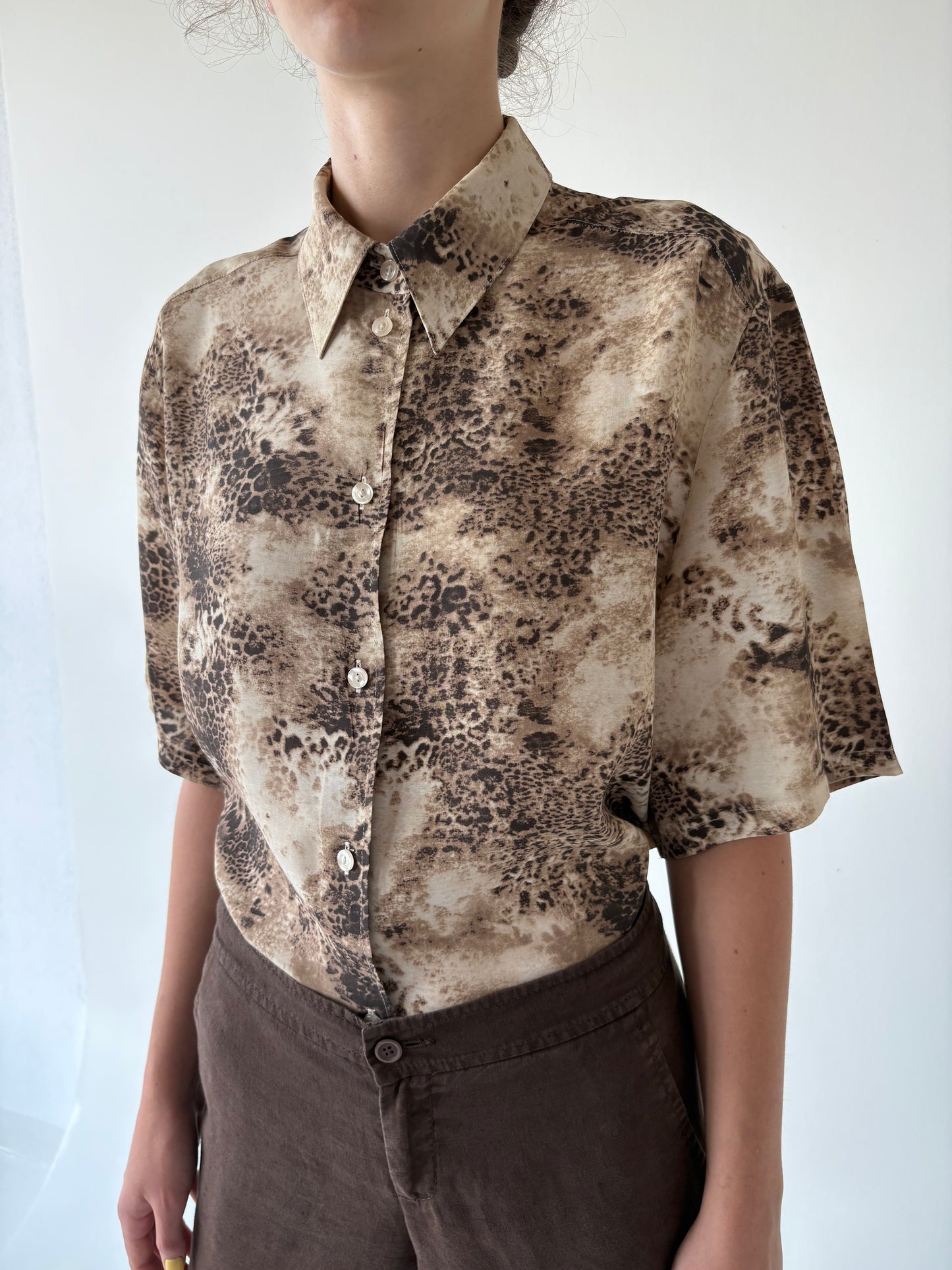 Cămașa vintage animal print