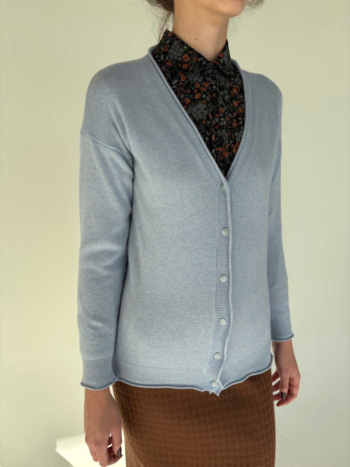 Cardigan baby blue din lana merino extrafina de gramaj mare