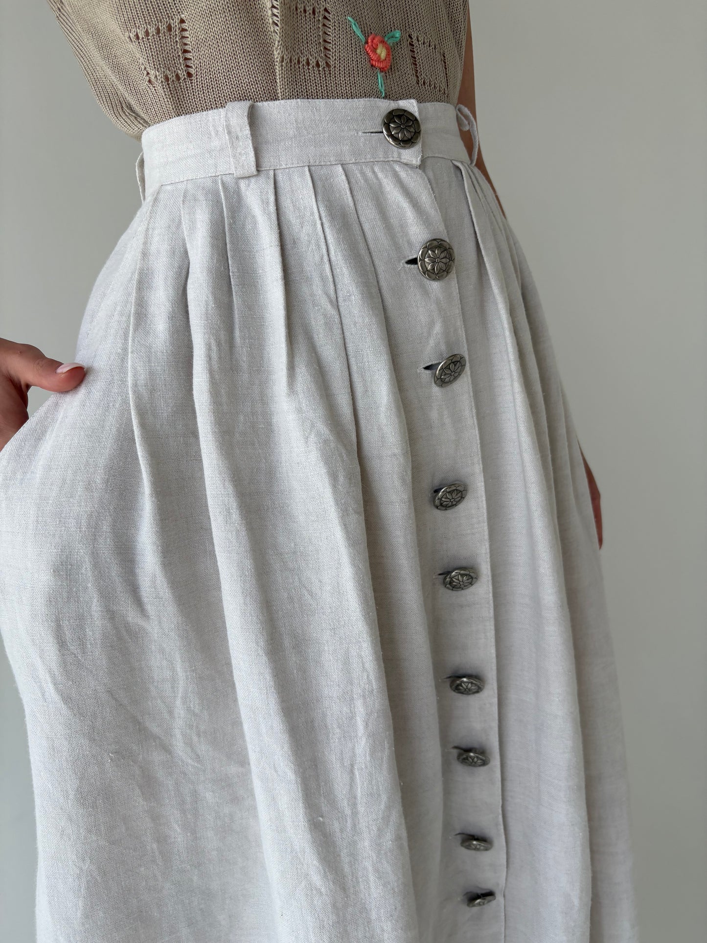 Fustă vintage din pânză grea de in cu dantelă macrame și buzunare