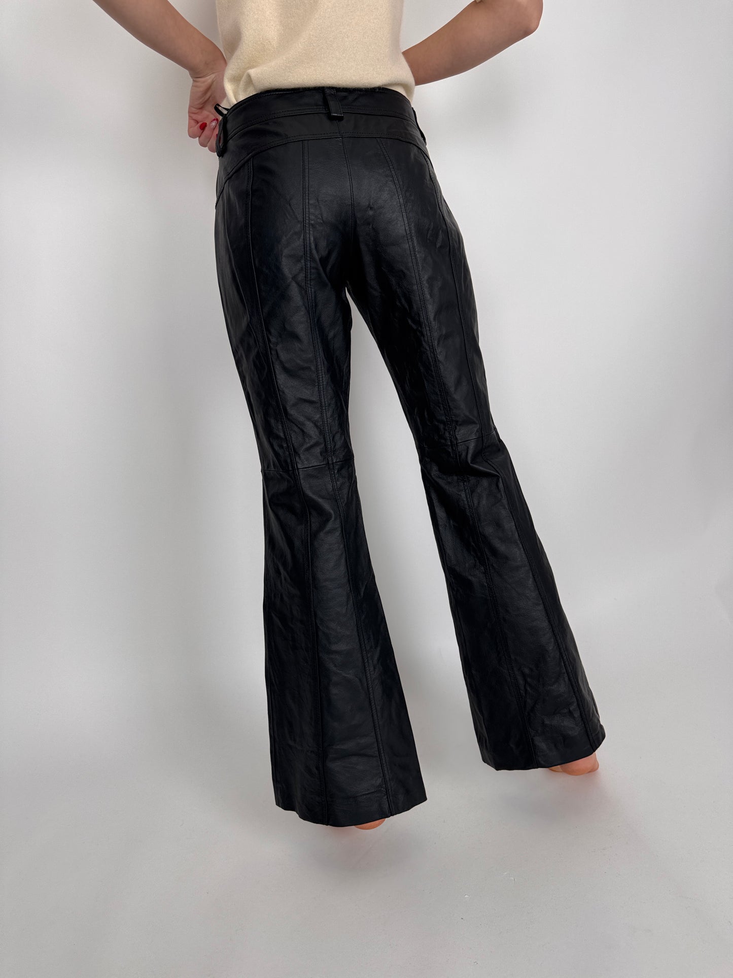 Pantaloni evazați din piele naturală