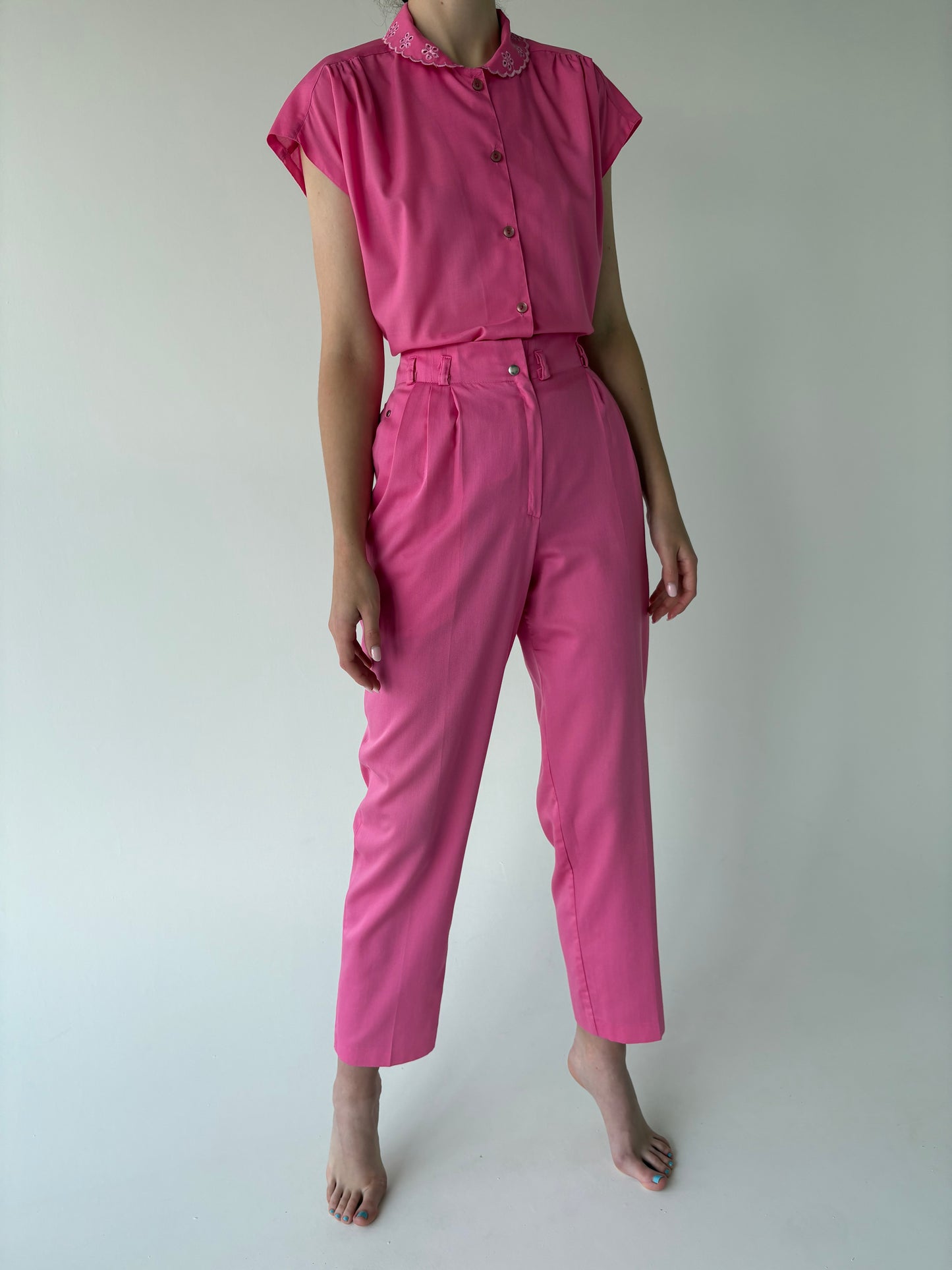Pantaloni barbie pink cu talie ultra înaltă și pense din poplin strech