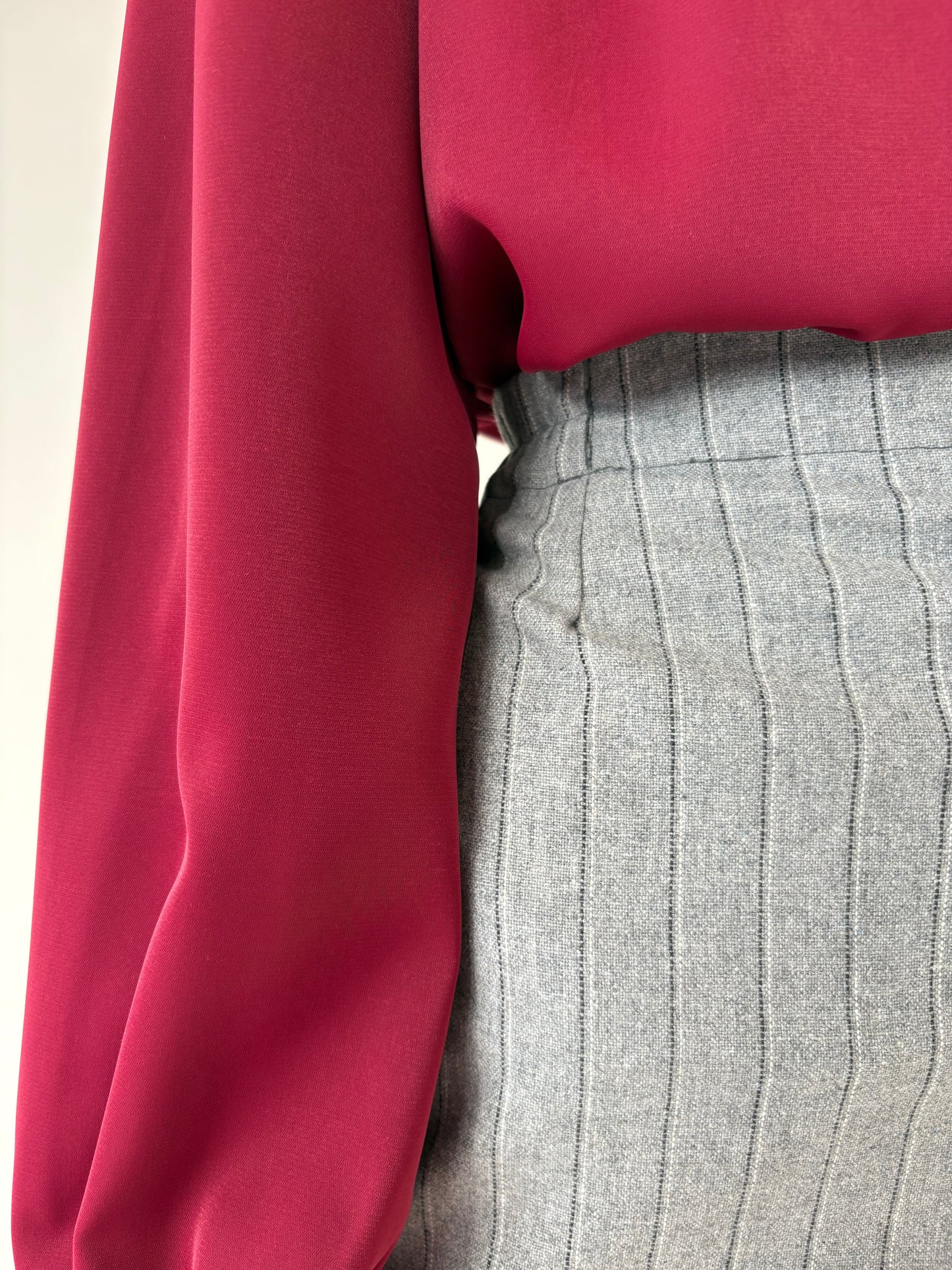 Fustă silver gray din lana extrafina cu talie ultra înaltă elastică marcată