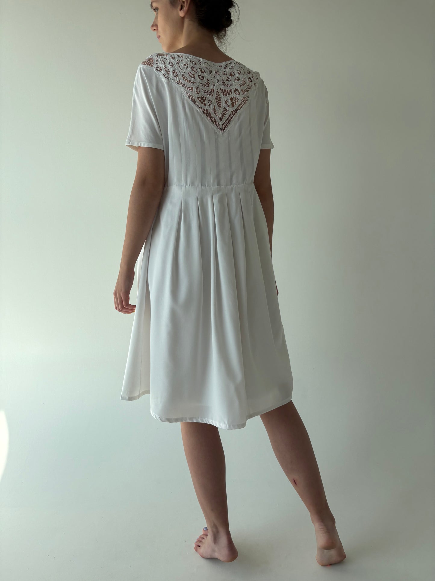 Rochie vintage cu inserții superbe de dantelă macrame și talie marcată