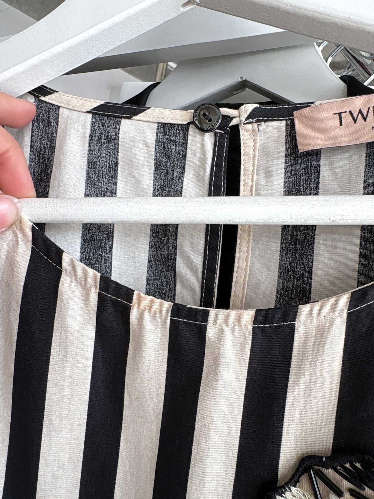 Top de brand luxury Twinset din poplin de bumbac în dungi cu volane