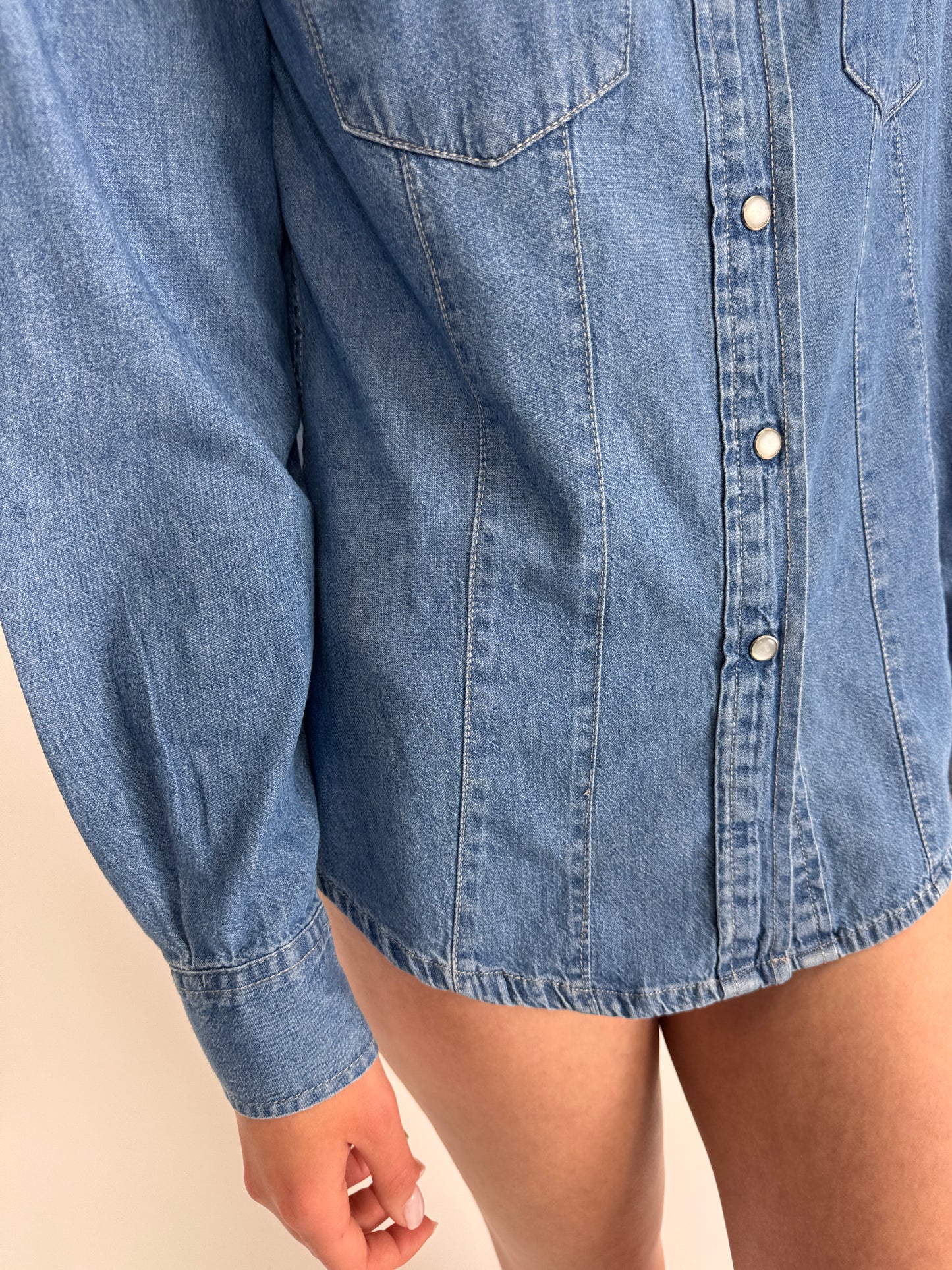 Cămașa vintage din jeans moale ușor cambrata