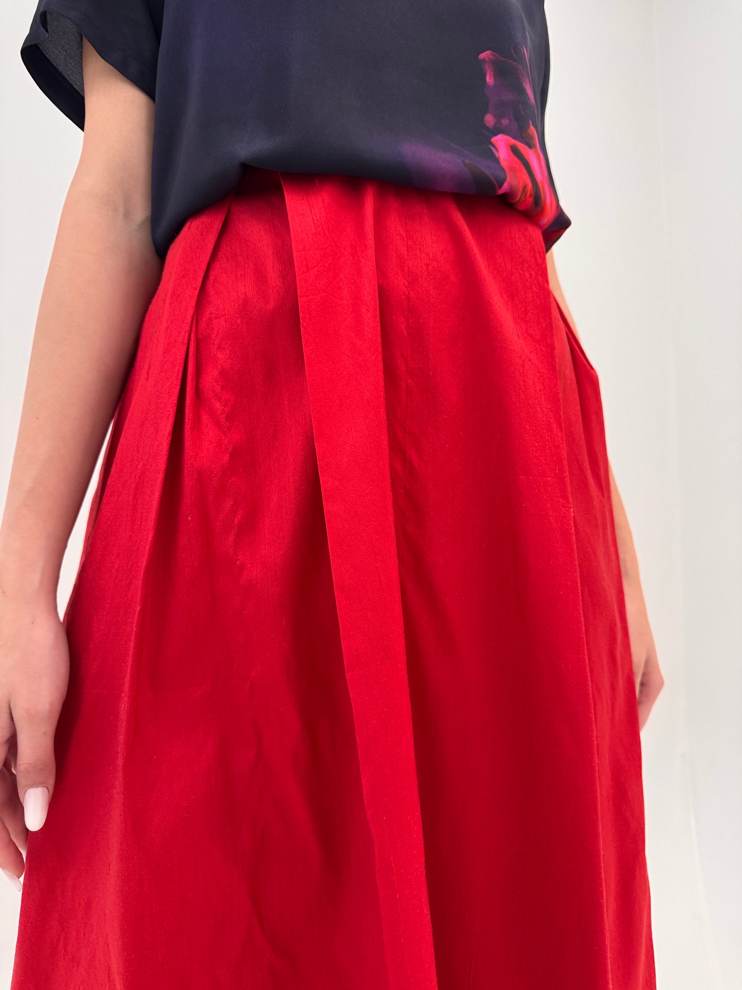 Fustă maxi tall cherry red din mătase naturală în croi amplu