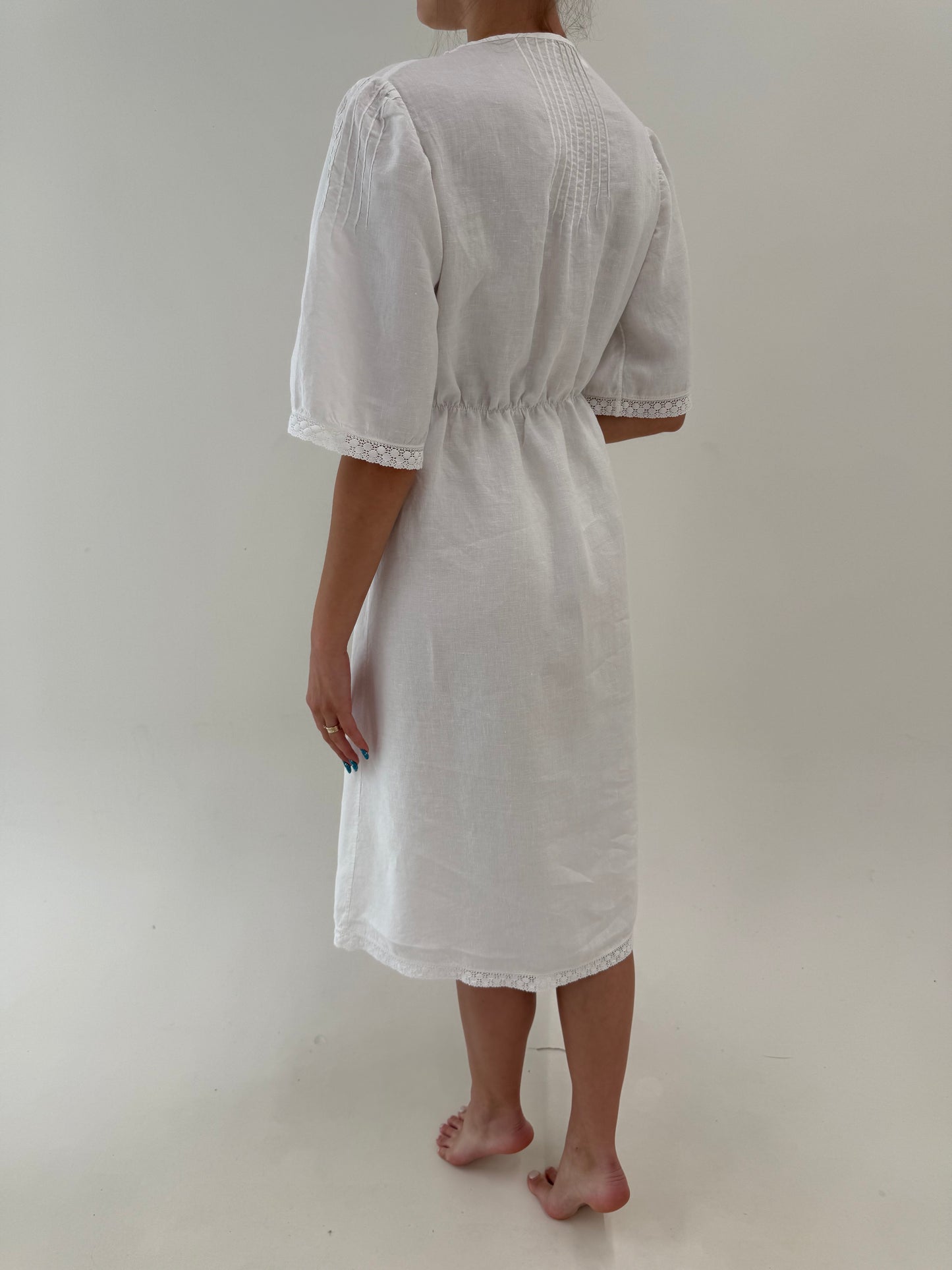 Rochie vintage din in excepțional cu macrame lucrat manual talie elastică
