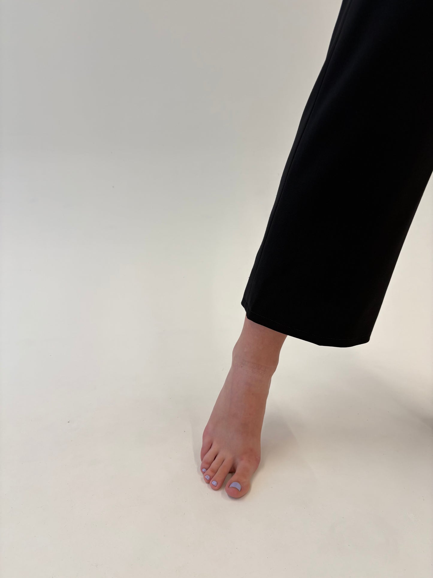 Pantaloni business negri din stofita ușor strech din lana extrafina