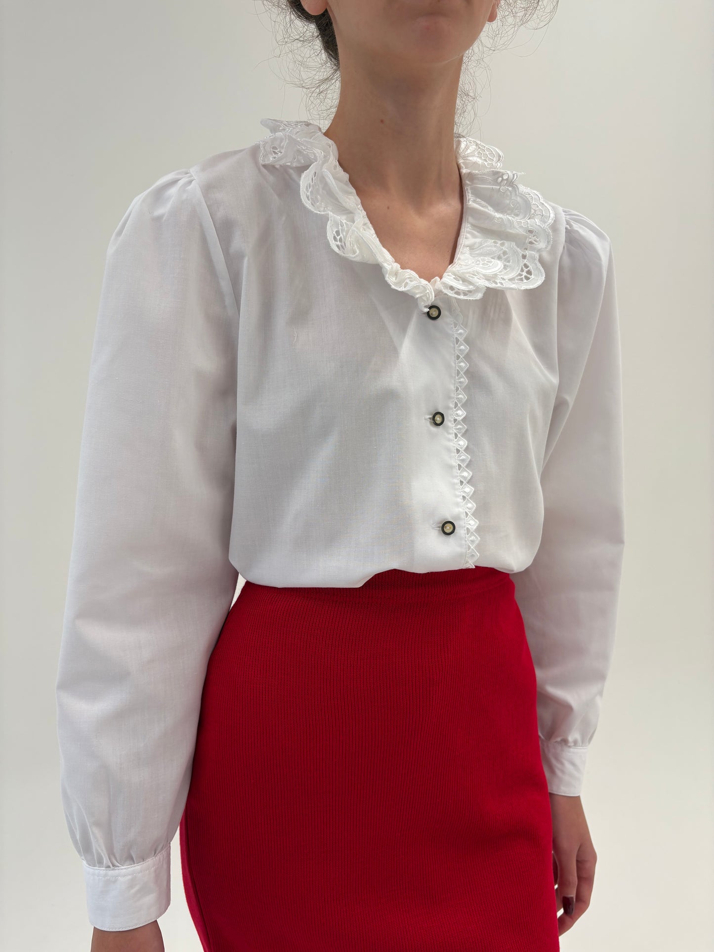 Cămașa vintage din bumbac cu guler dublu cu broderie anglaise