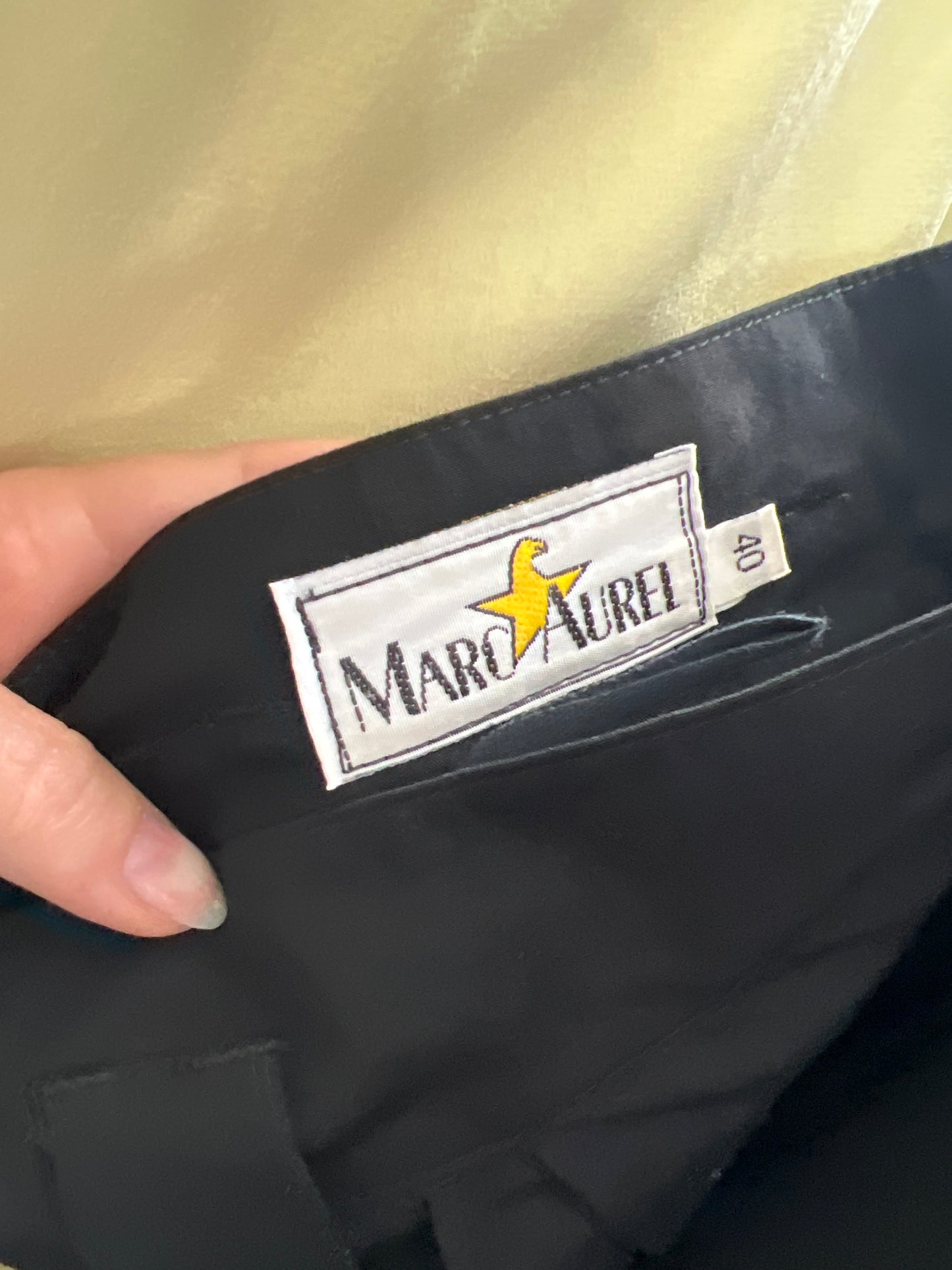 Pantaloni vintage în croi baloon cu talie ultra ultra înaltă marcată