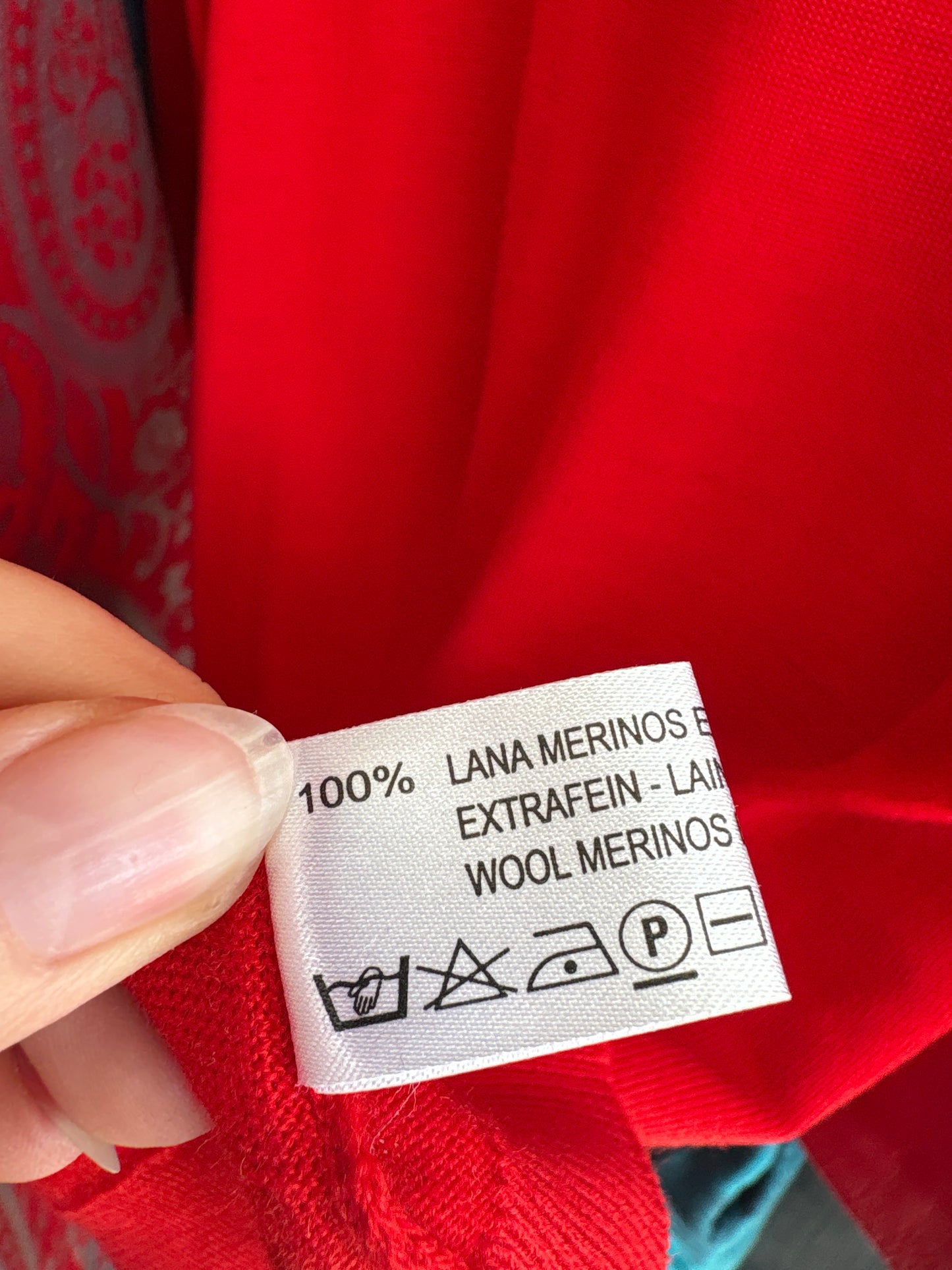 Pulover italian roșu tare clasic din lana merino extrafina