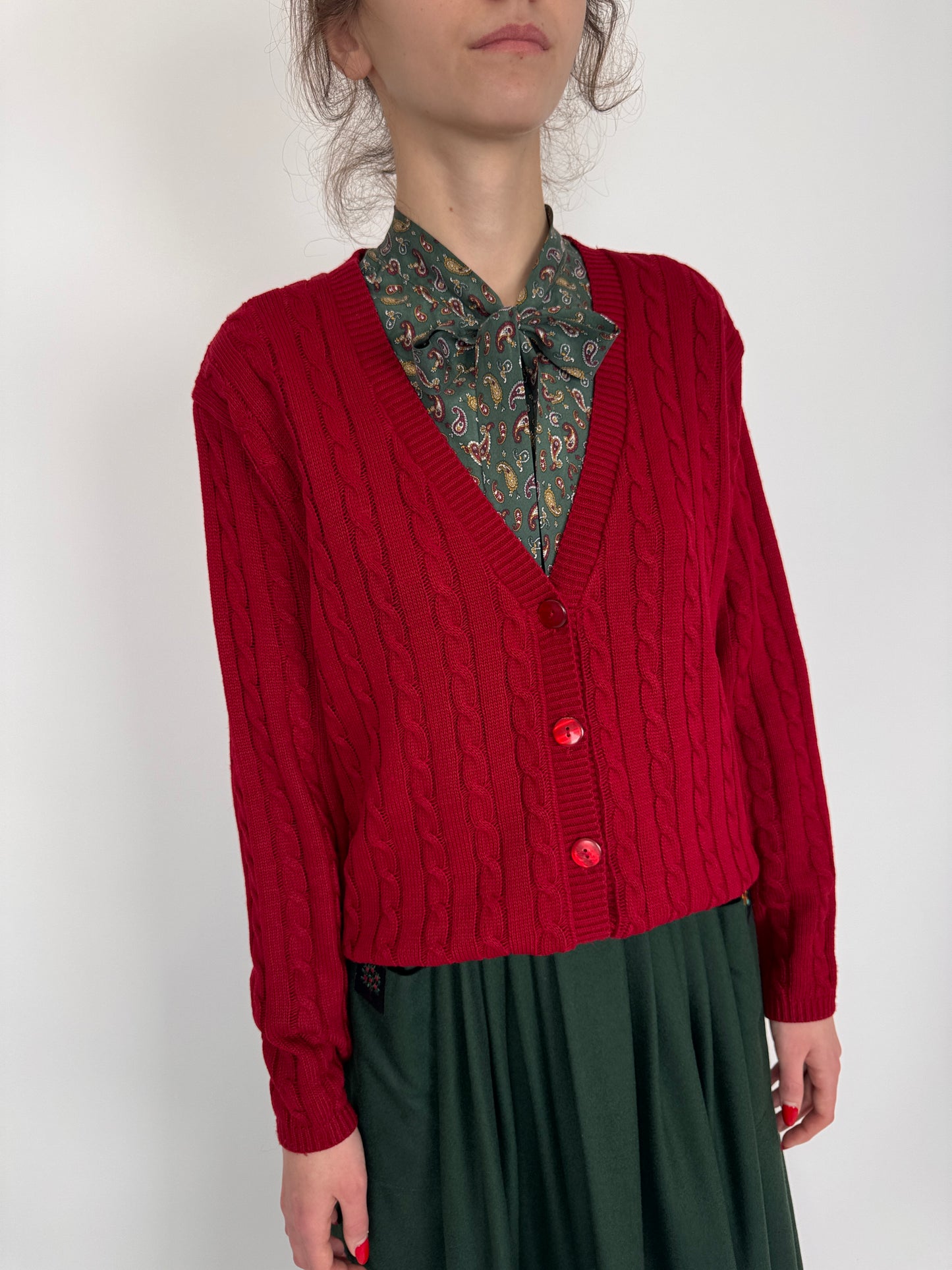 Cardigan în croi lung cherry red cu torsade din mix de lana plină