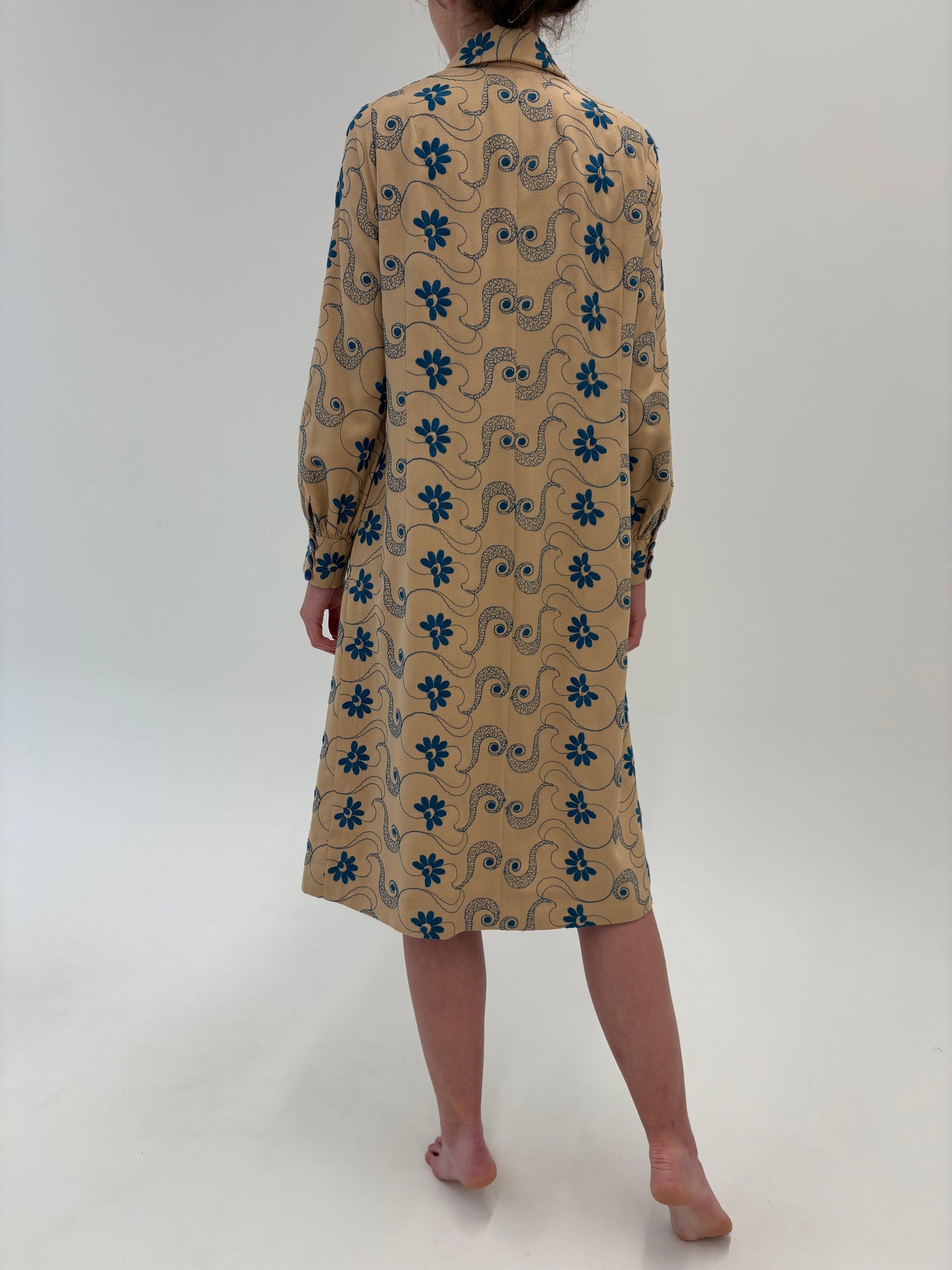 Rochie vintage camel din stofa de lana extrafina integral brodată
