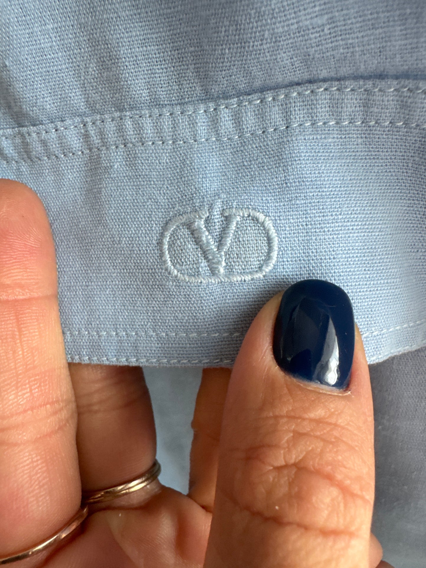 Cămașa Valentino baby blue din panzica excepțională de in