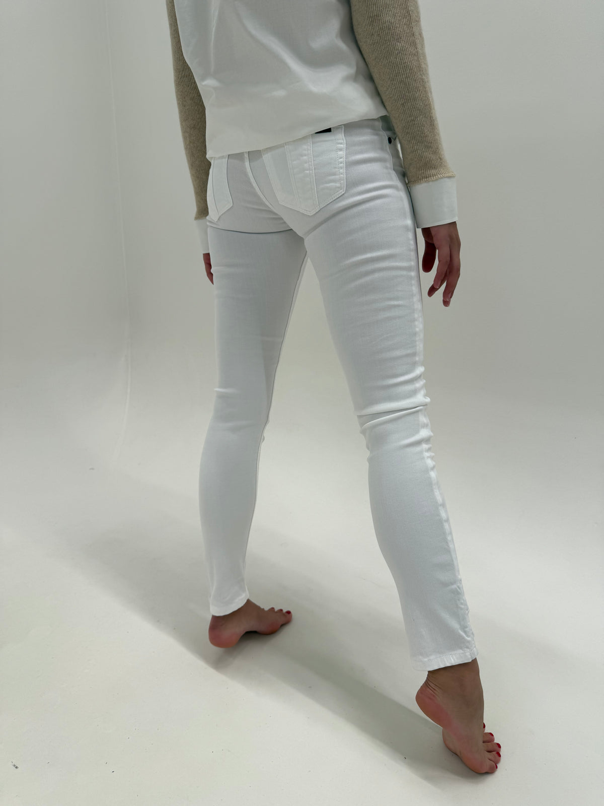 Jeans Burberry din bumbac plin modelator cu lyocell ultra confort