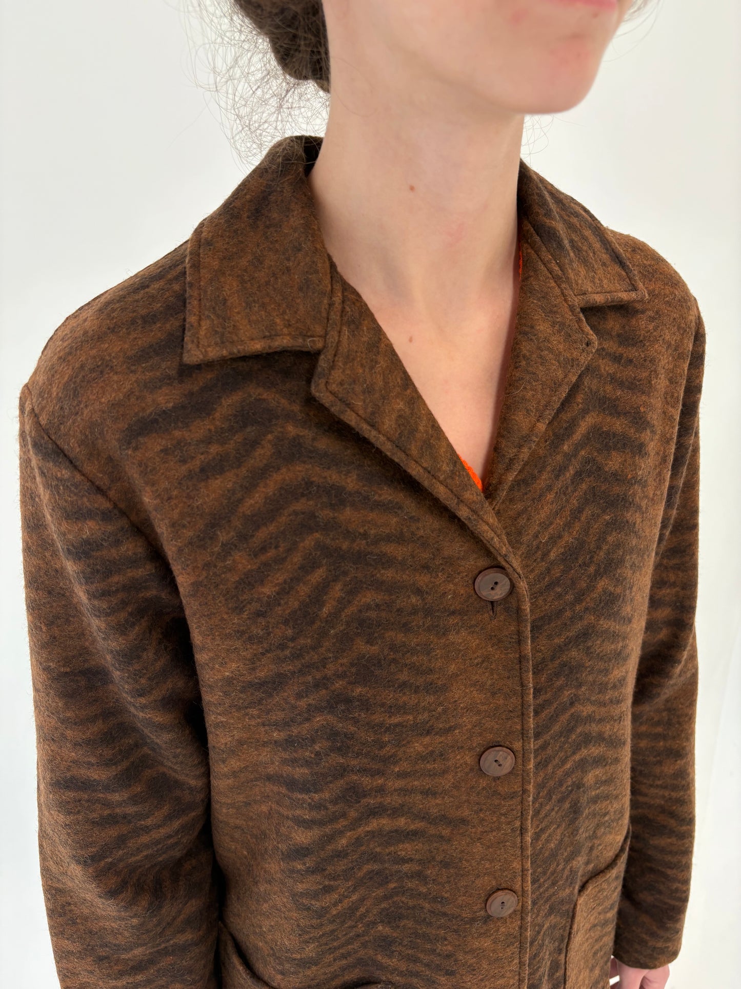 Sacou animal print stilizat din lana plină extrafina