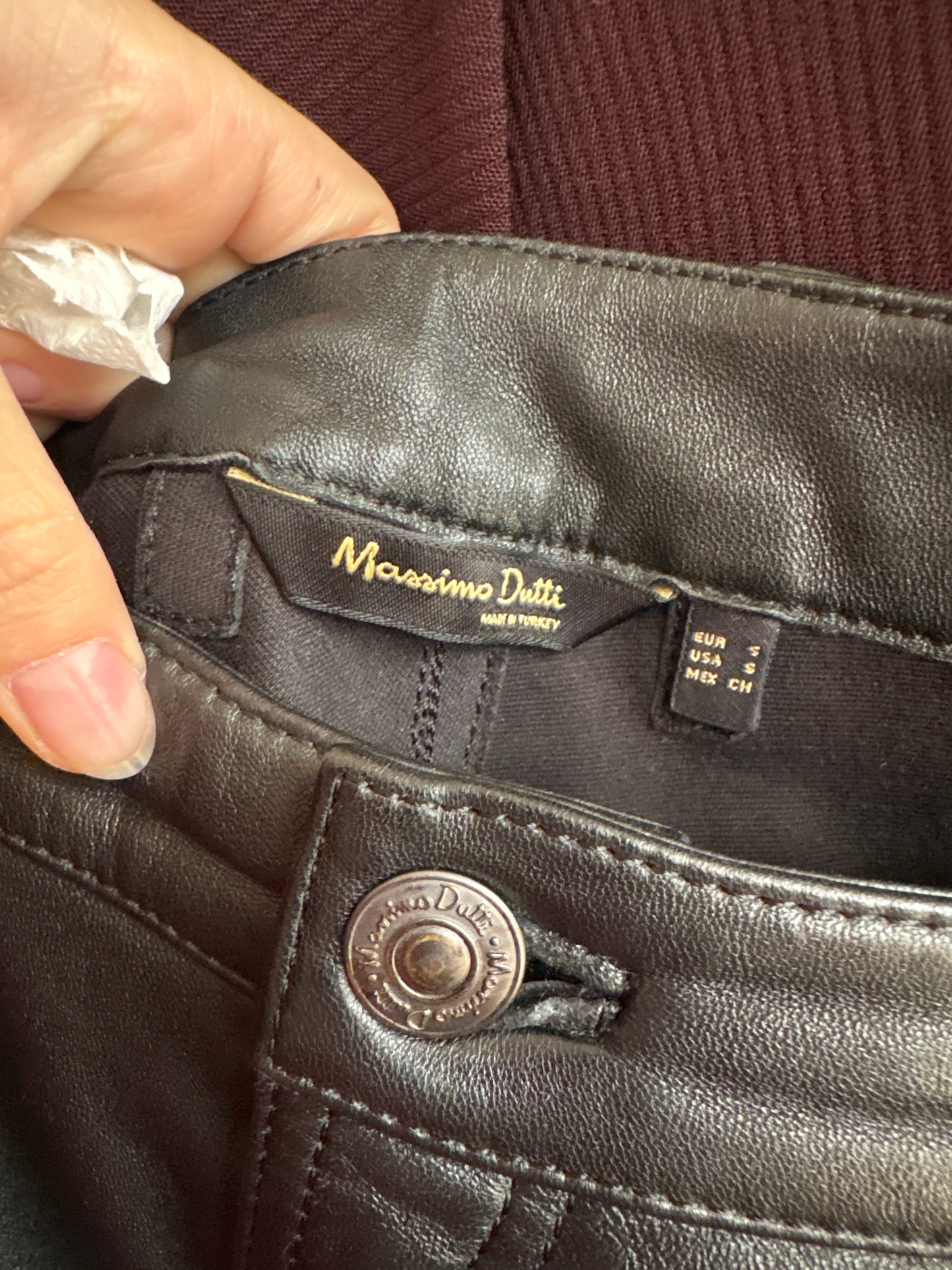 Pantaloni petite din piele naturală ușor strech