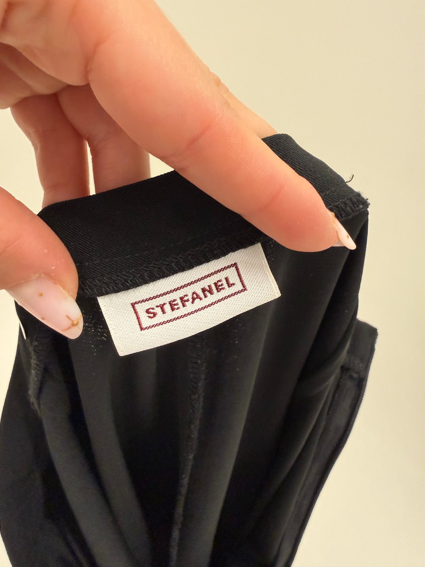 Pantaloni negri Stefanel de la zi la seară in croi drept cu talie înaltă