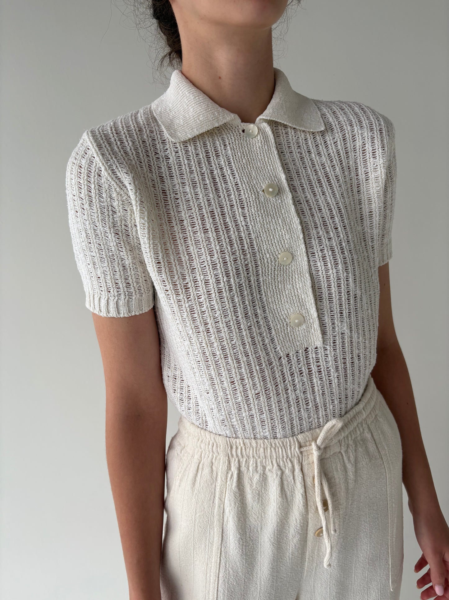Top vintage polo excepțional light nude din jerse de vară texturat