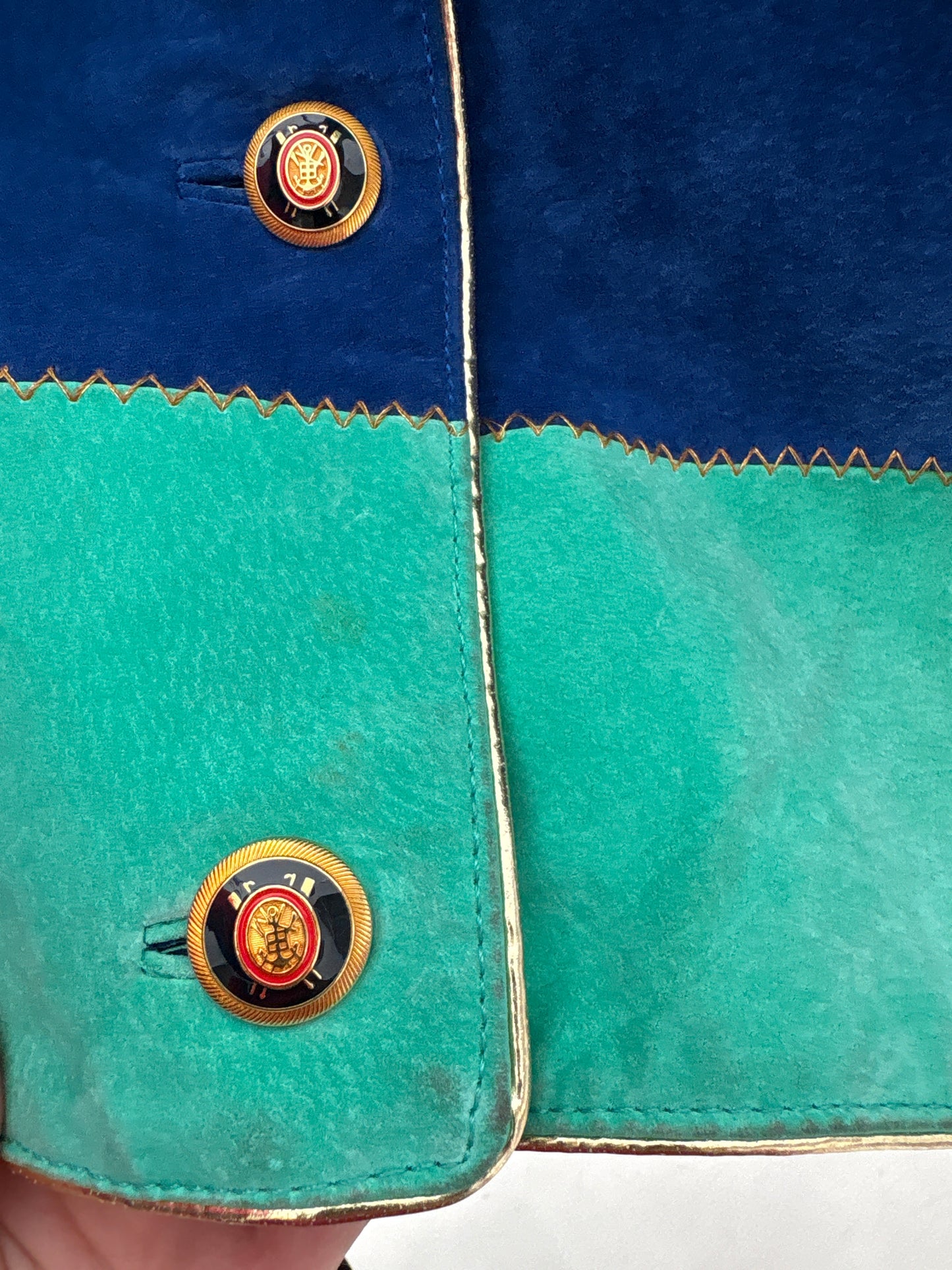 Geacă vintage in stil Chanel din piele naturală întoarsă cu umeri accentuați