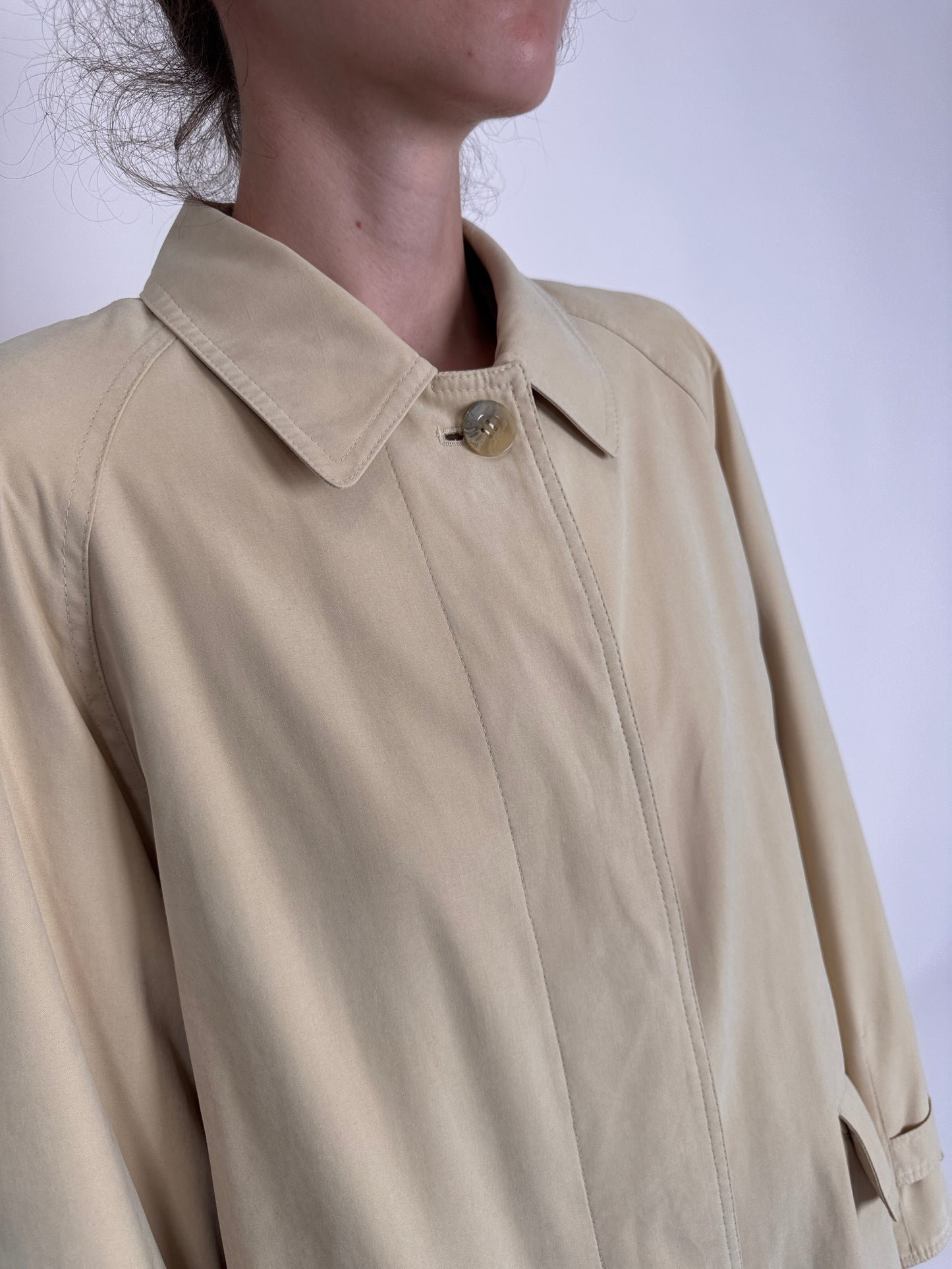 Trench light nude în croi clasic
