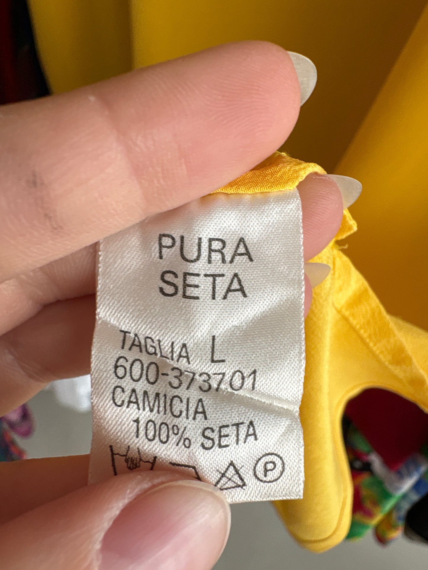 Top din mătase naturală galben superb în croi minimalist