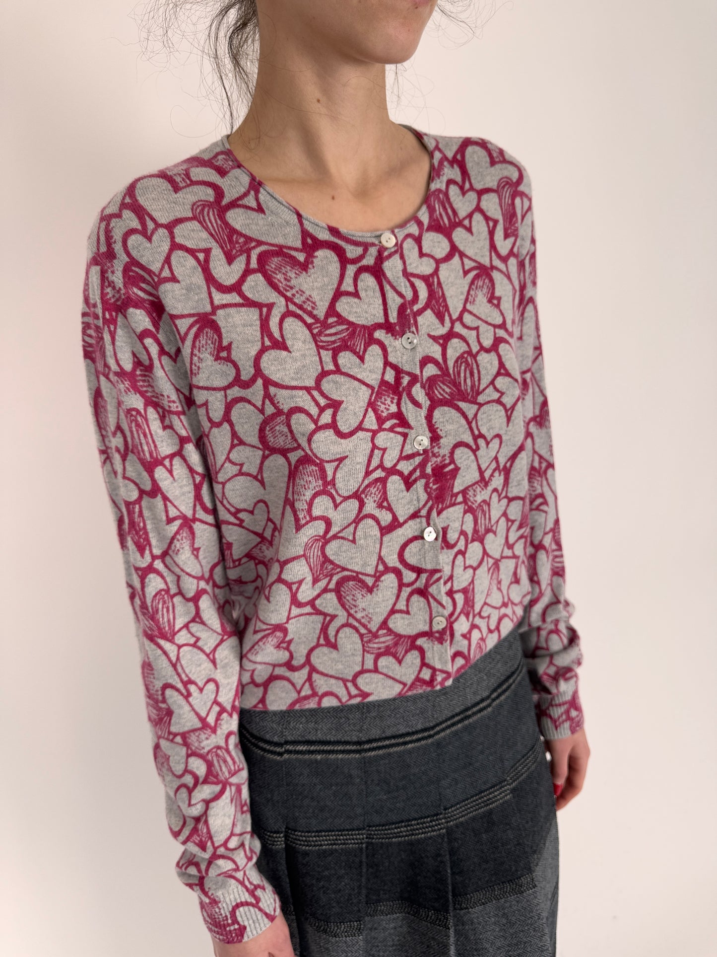 Cardigan cu print magenta din lana merino extrafina